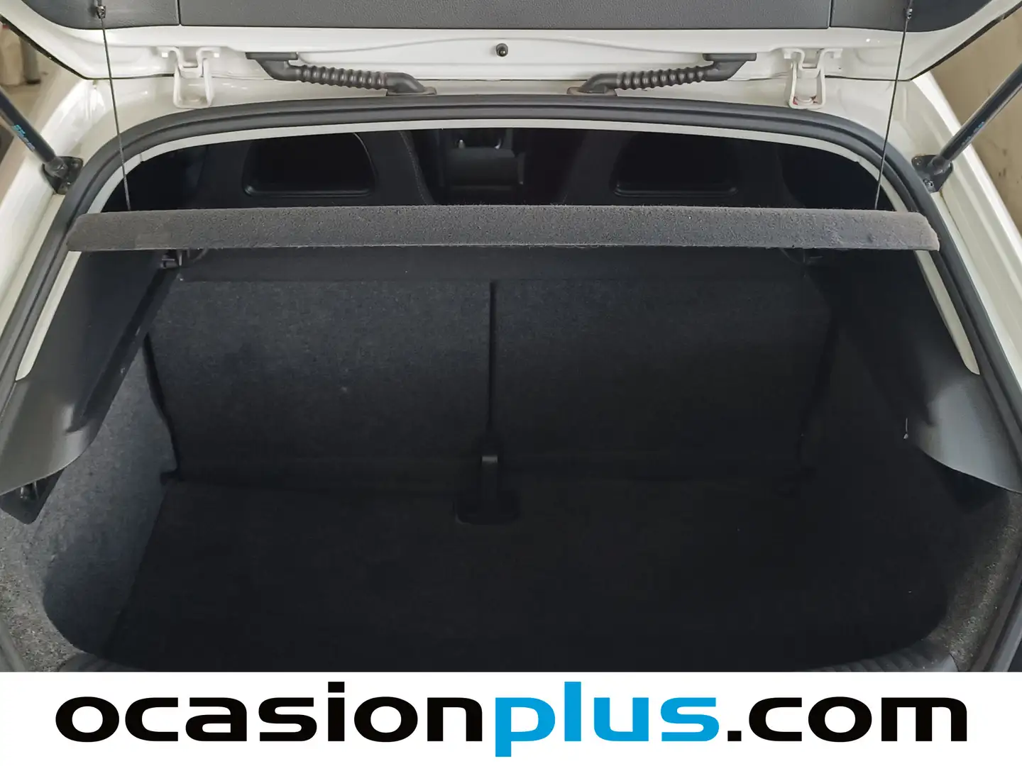 Foto Volkswagen Scirocco Volkswagen Scirocco 1.4 TSI  (122 CV) Pack R-Line