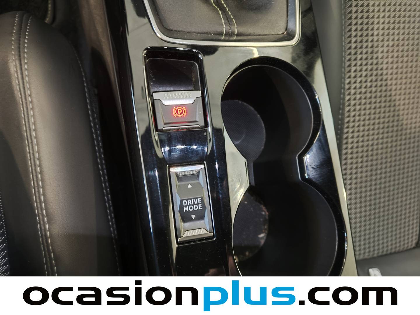 Foto Peugeot 2008 Peugeot 2008 PureTech 130 S&S GT (130 CV)