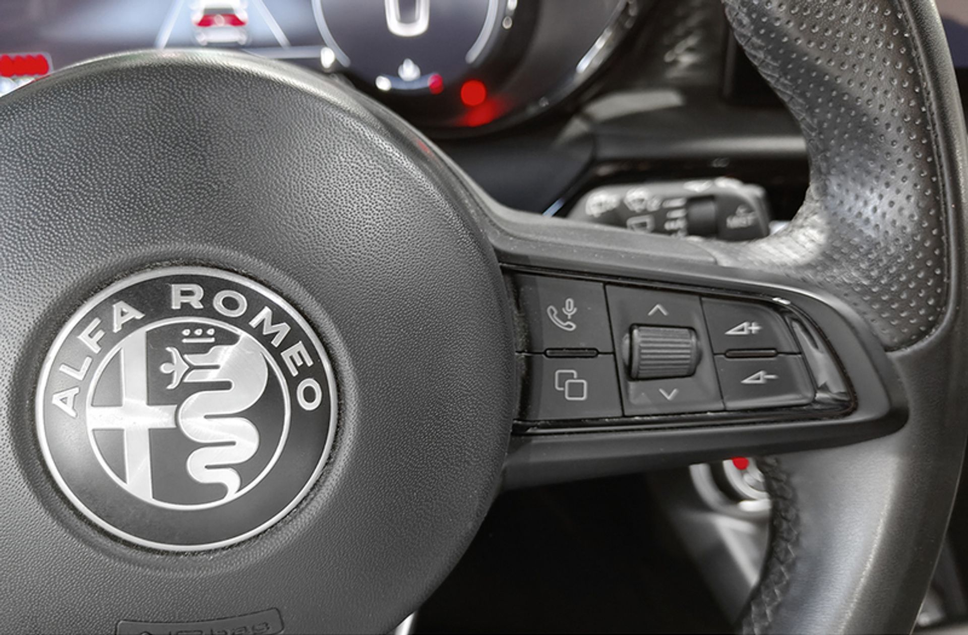 Alfa Romeo Tonale 1.5 MHEV Sprint FWD - foto 28