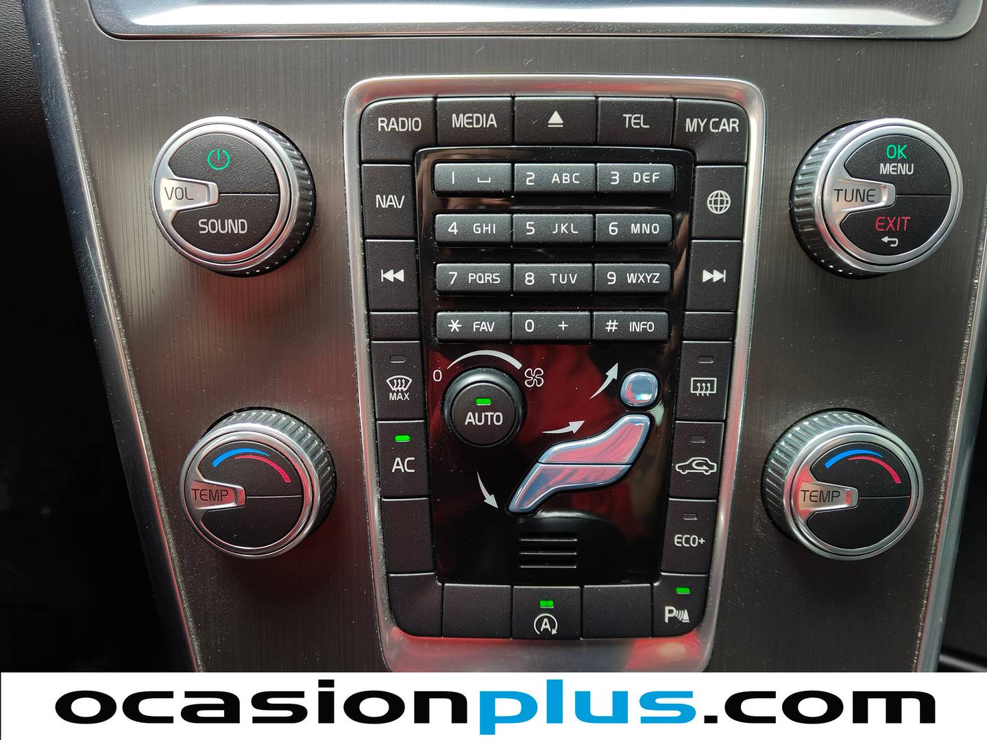 Foto Volvo XC60 Volvo XC60 D4 Momentum Auto (190 CV)