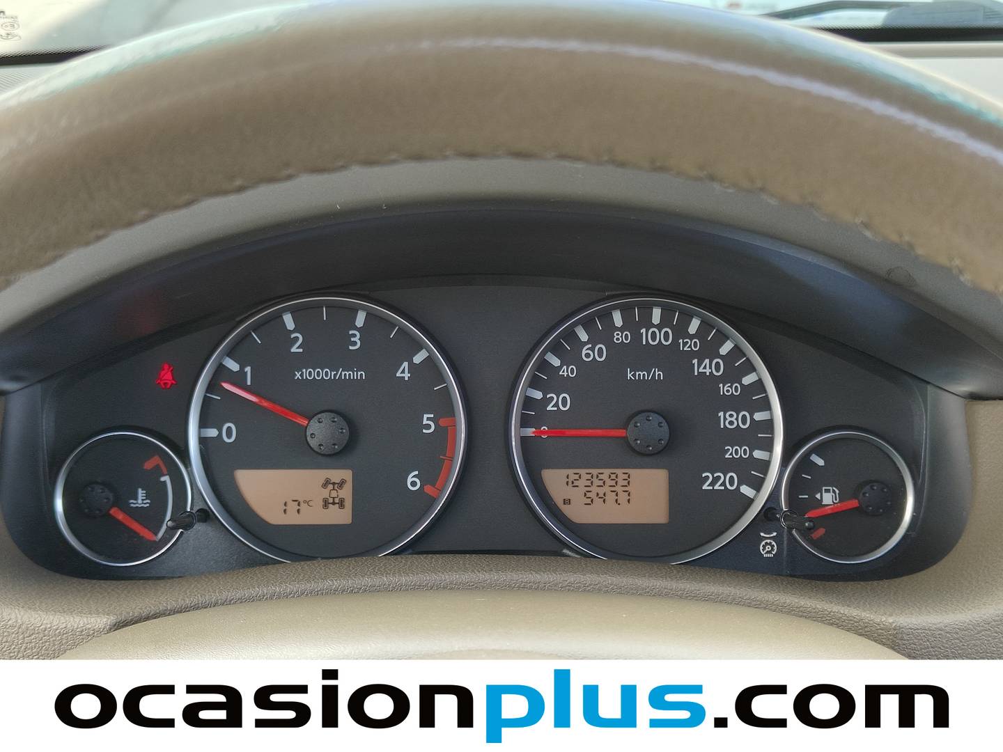 Nissan Pathfinder Nissan Pathfinder 2.5 dCi LE 7 PLAZAS (171 CV) manual