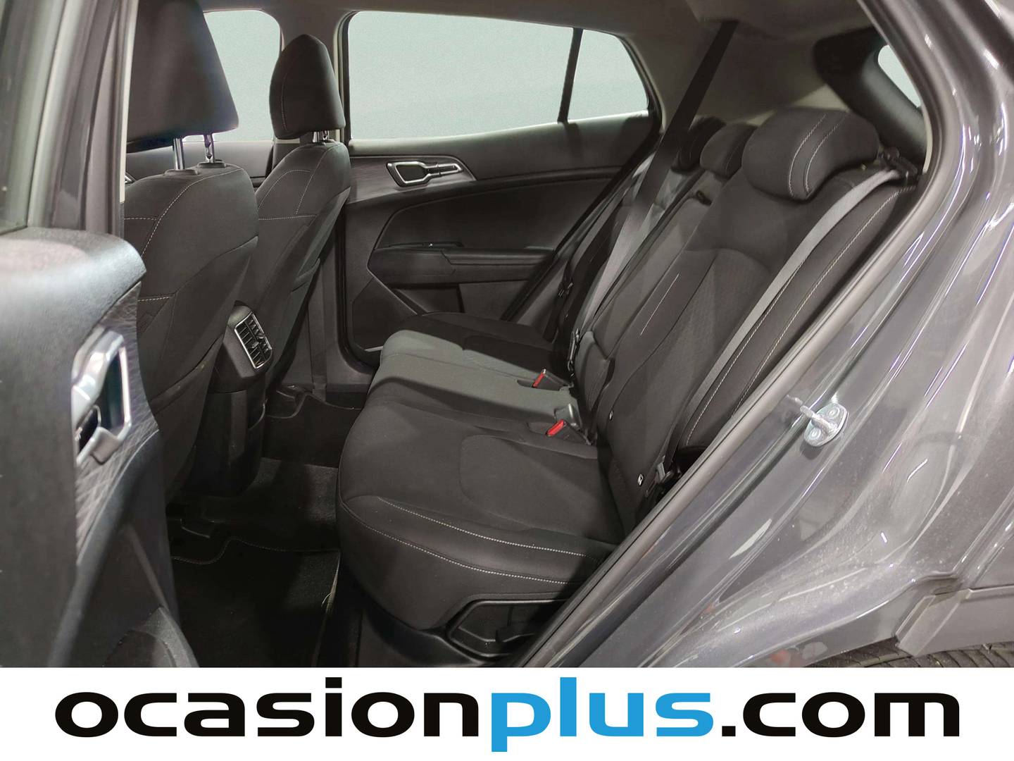 Foto asientos traseros KIA Sportage Kia Sportage 1.6 CRDi MHEV Business 4x2 DCT (136 CV)