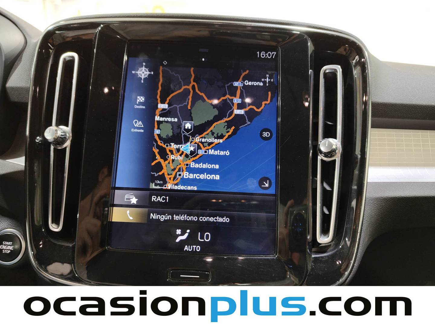Equipamiento del Volvo XC40 Volvo XC40 T4 Momentum Auto (190 CV)