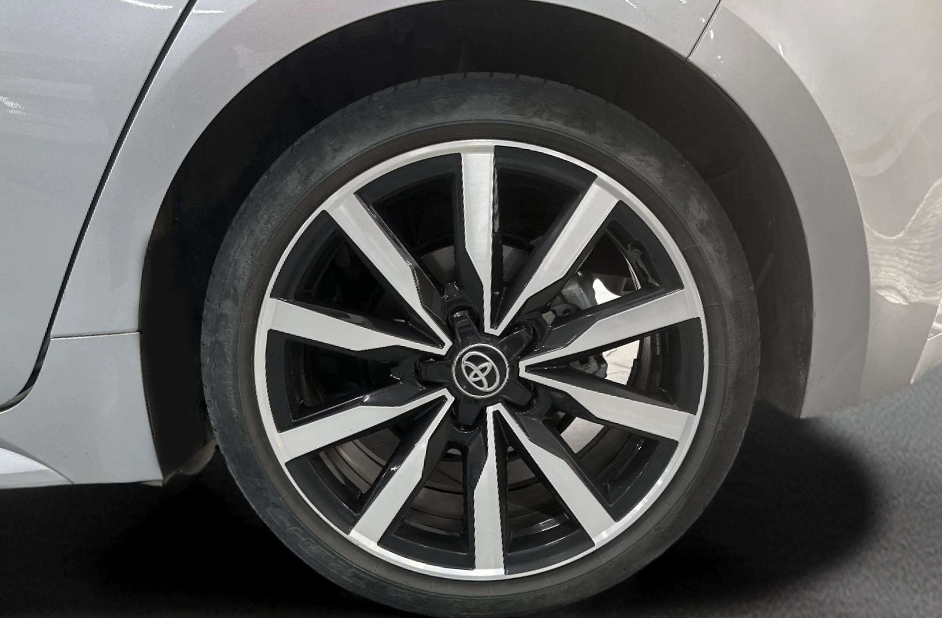 Toyota Corolla 140H Style Edition - foto 36