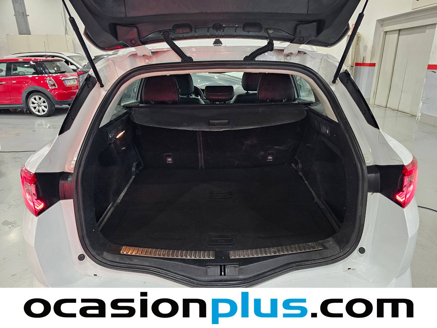 Foto Renault Mégane Renault Megane Sport Tourer Zen Energy TCe (130 CV)