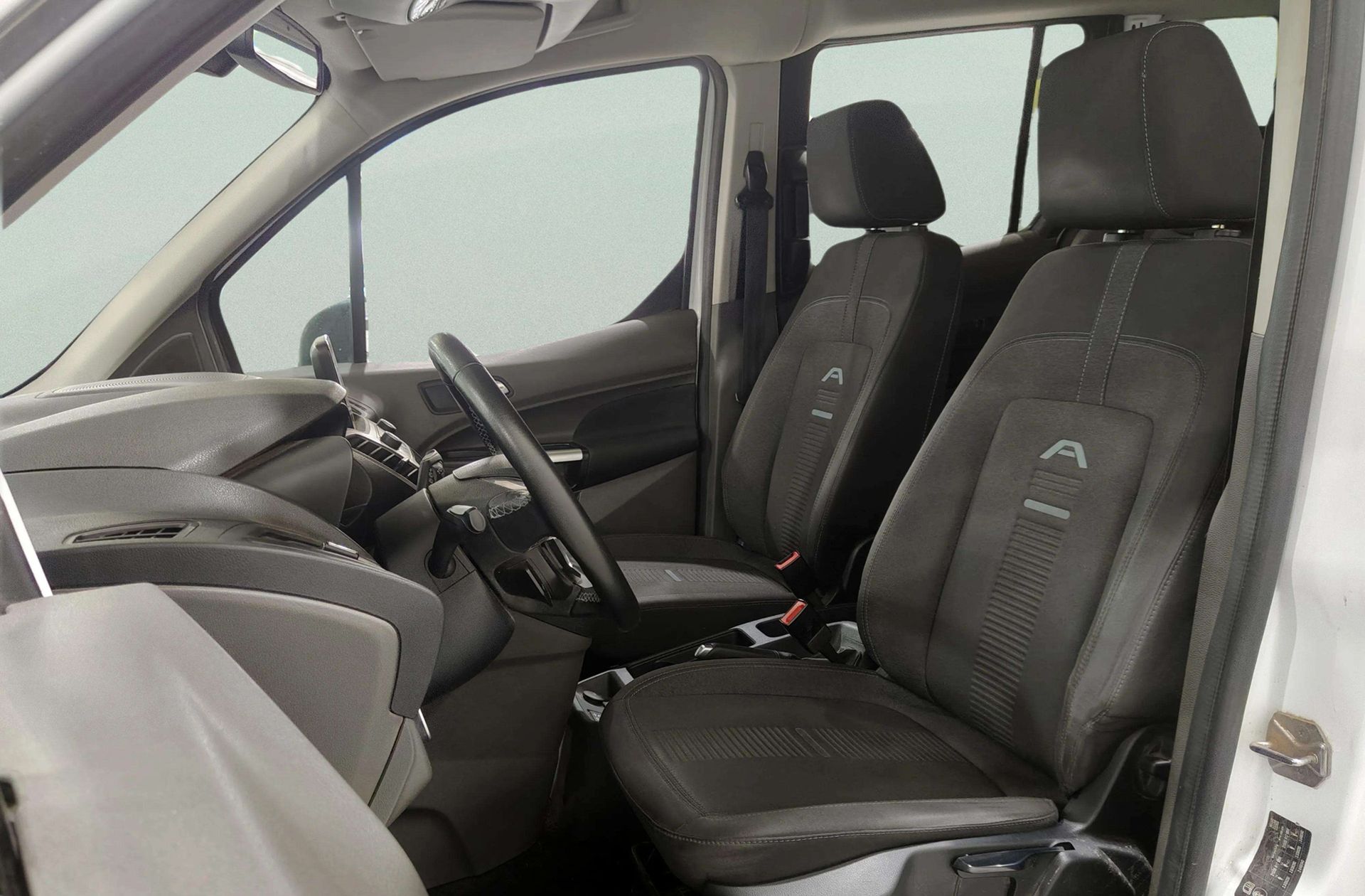 Ford Transit Connect Kombi 1.5 TDCi Ambiente 220 L1 - foto 11