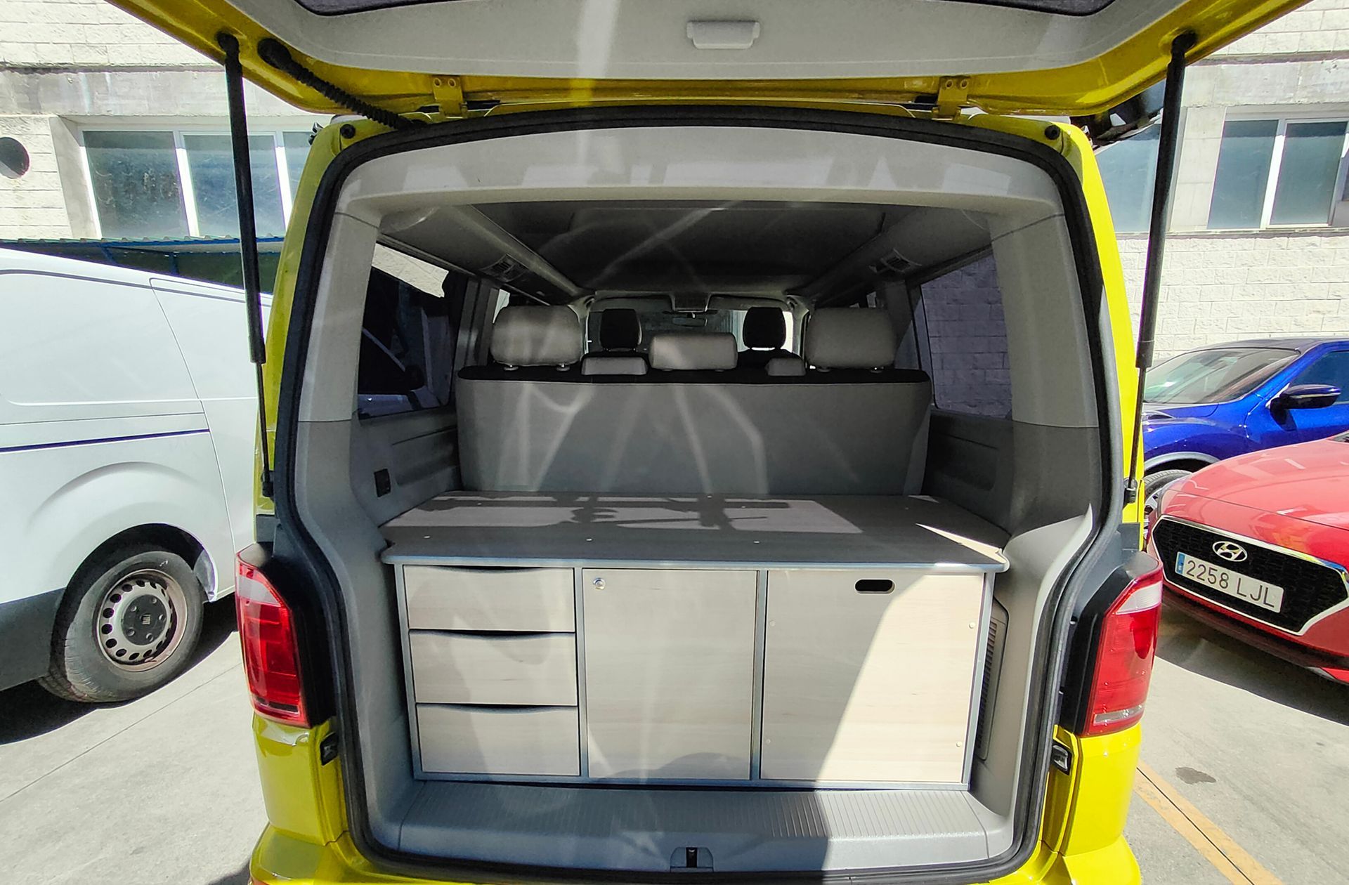 Volkswagen California Beach 2.0 TDI BMT DSG Camperizada - foto 16