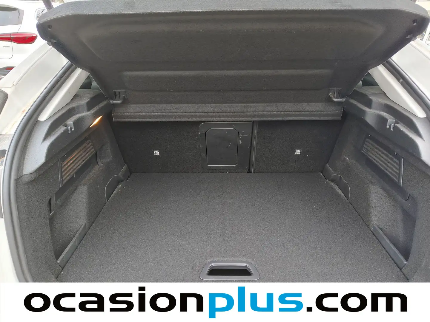 Foto Citroën C4 Citroen C4 BlueHDi 130 S&S Shine EAT8 (130 CV)