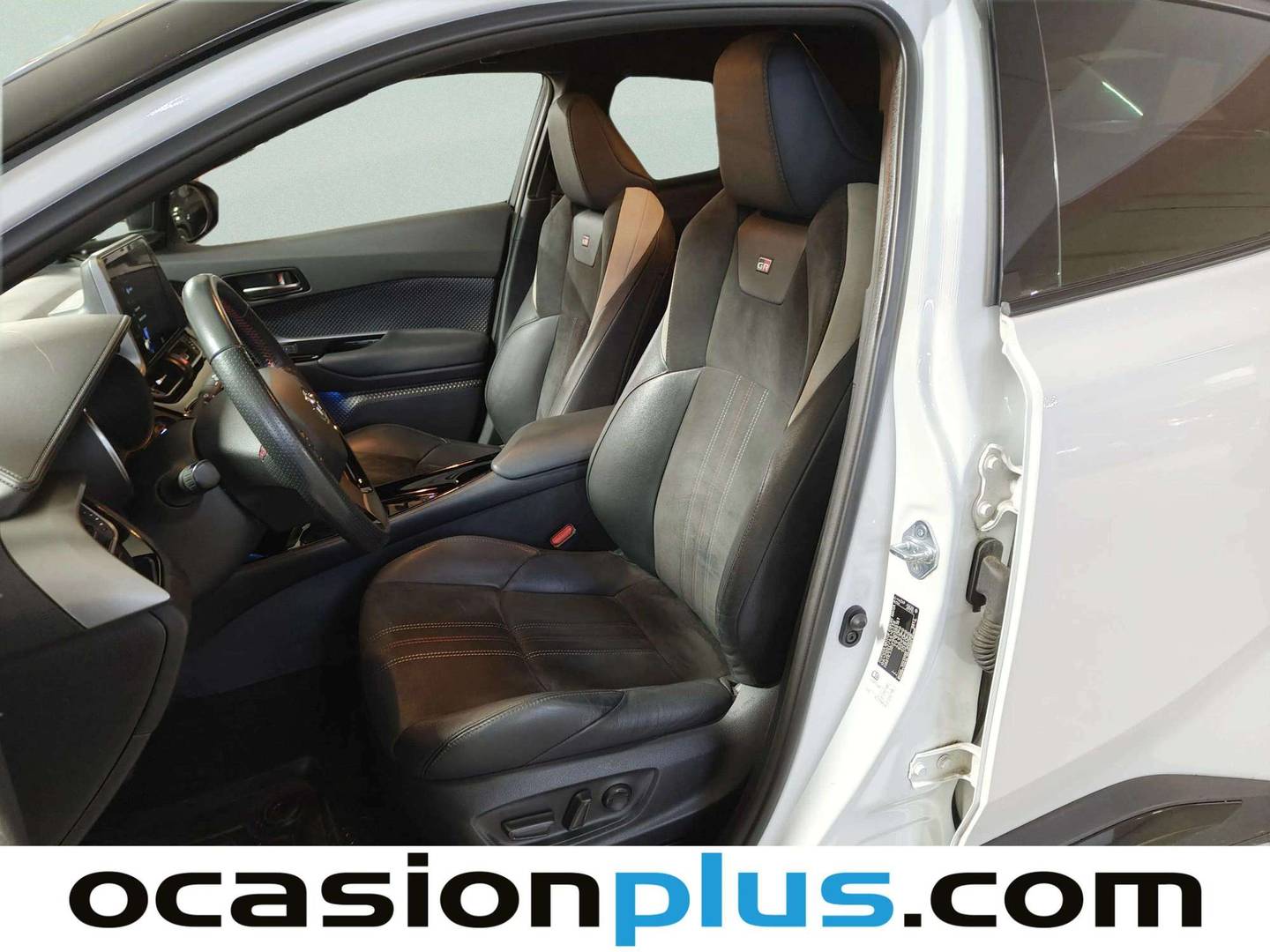 Foto Toyota C-HR Toyota C-HR 180H GR Sport (184 CV)