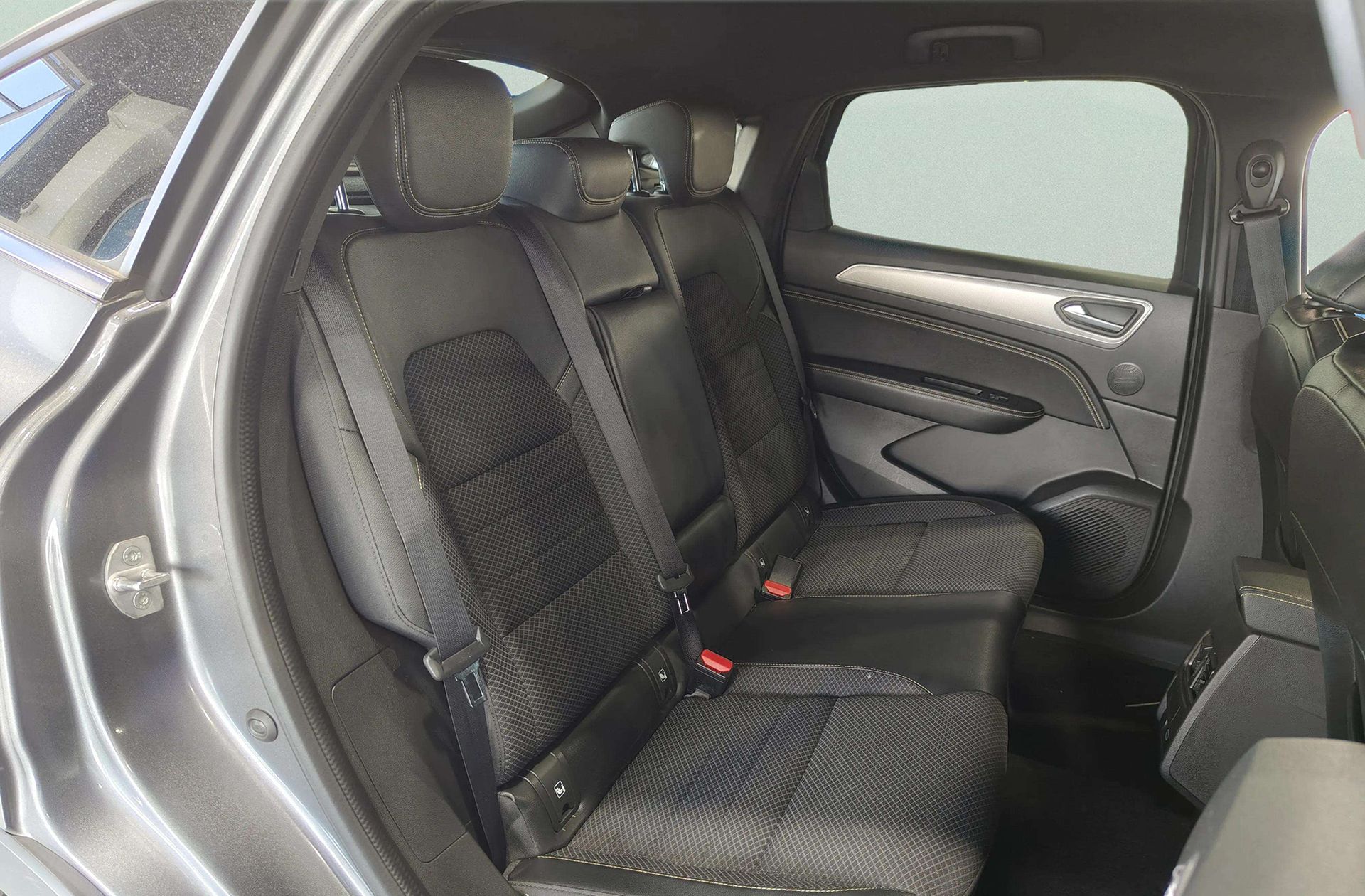 Renault Arkana Techno TCe 140 mild hybrid EDC - foto 19