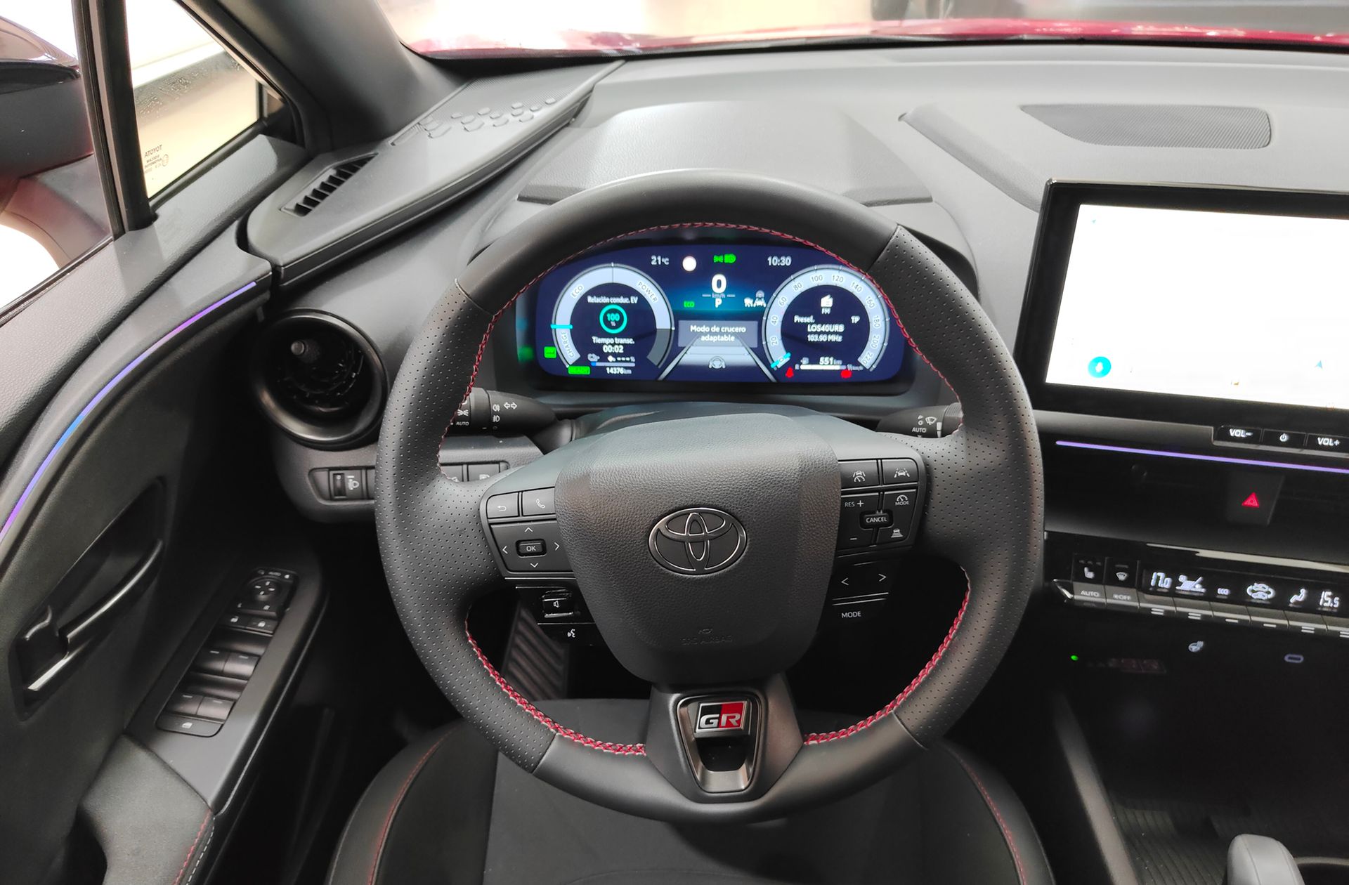 Toyota C-HR 220PH GR Sport - foto 25