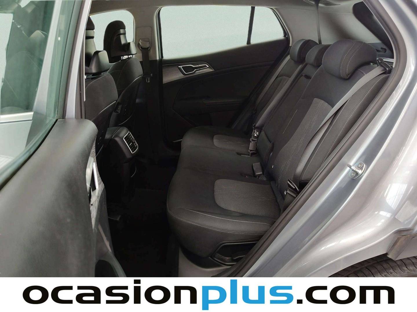 Foto asientos traseros KIA Sportage KIA Sportage 1.6 T-GDi MHEV Drive 4x2 (150 CV)