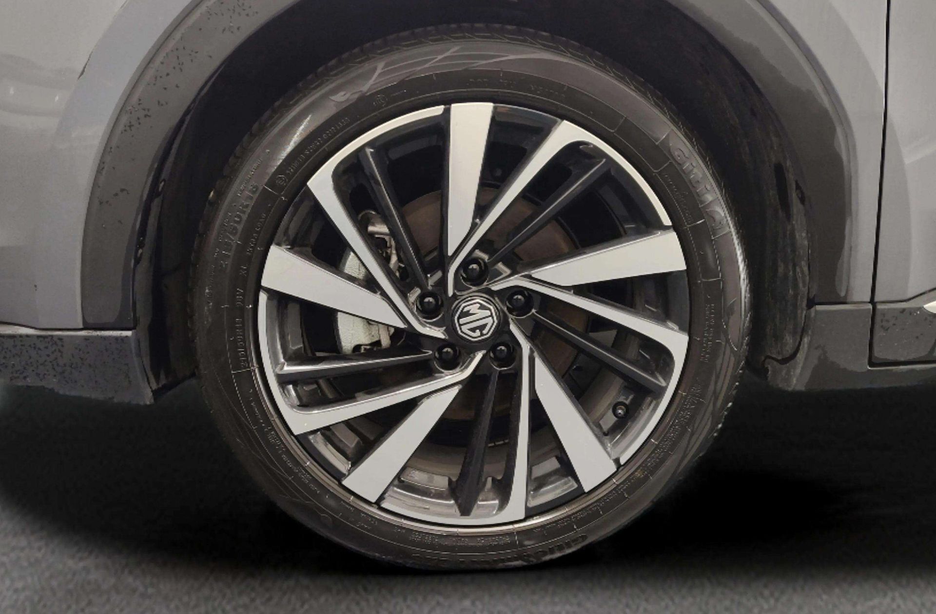 MG ZS 1.5 Hybrid+ Luxury - foto 34