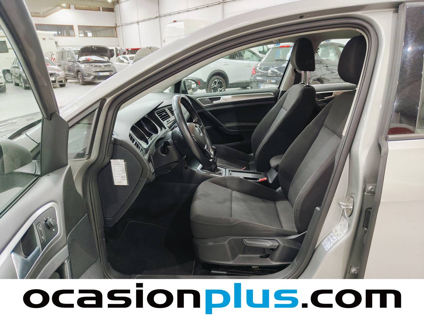 Foto asientos delanteros Volkswagen Golf Volkswagen Golf Ready2Go 1.6 TDI (115 CV)