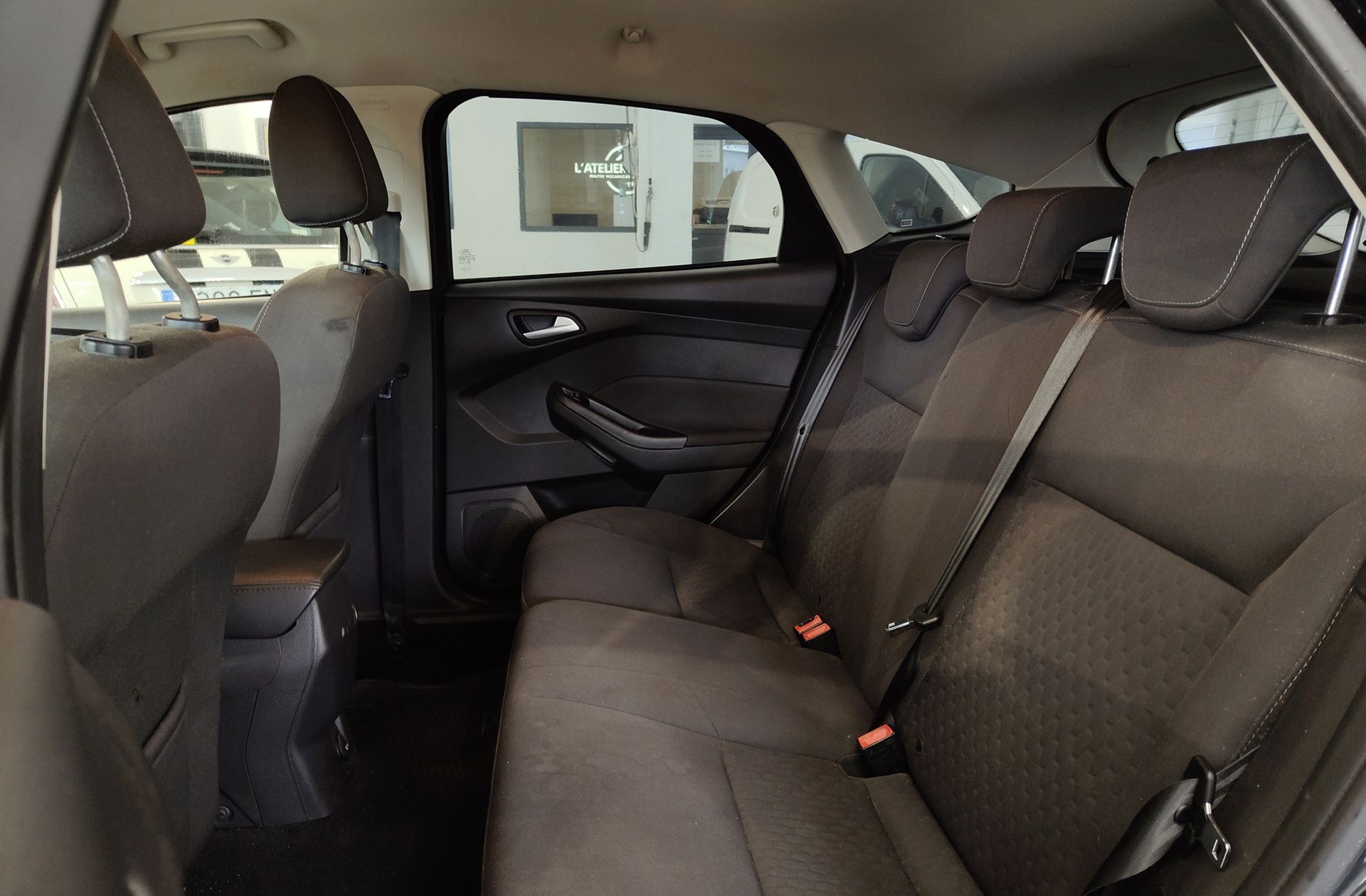 Ford Focus 1.0 EcoBoost Edition - foto 9
