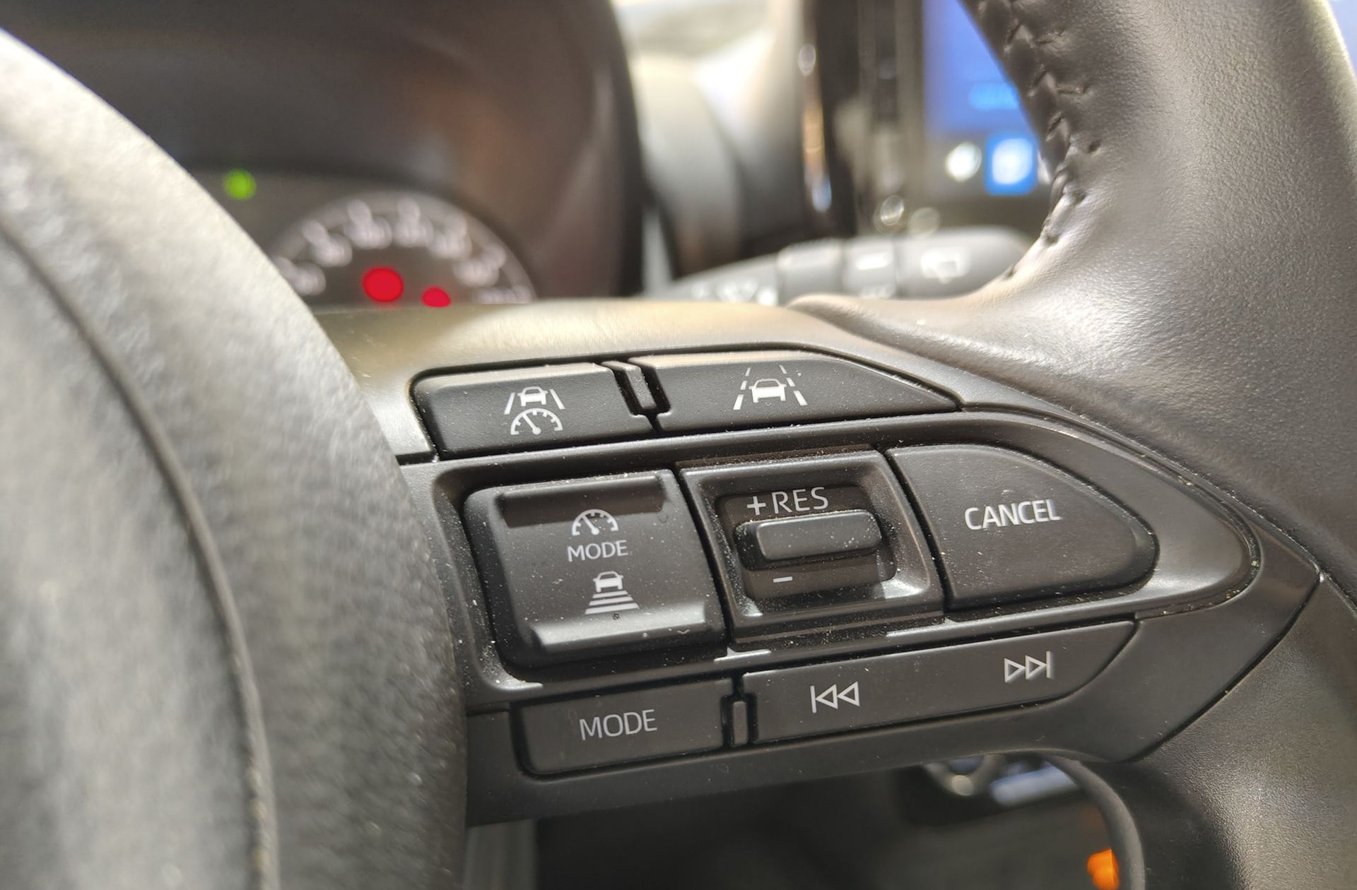 Toyota Yaris 120H Active Plus - foto 23