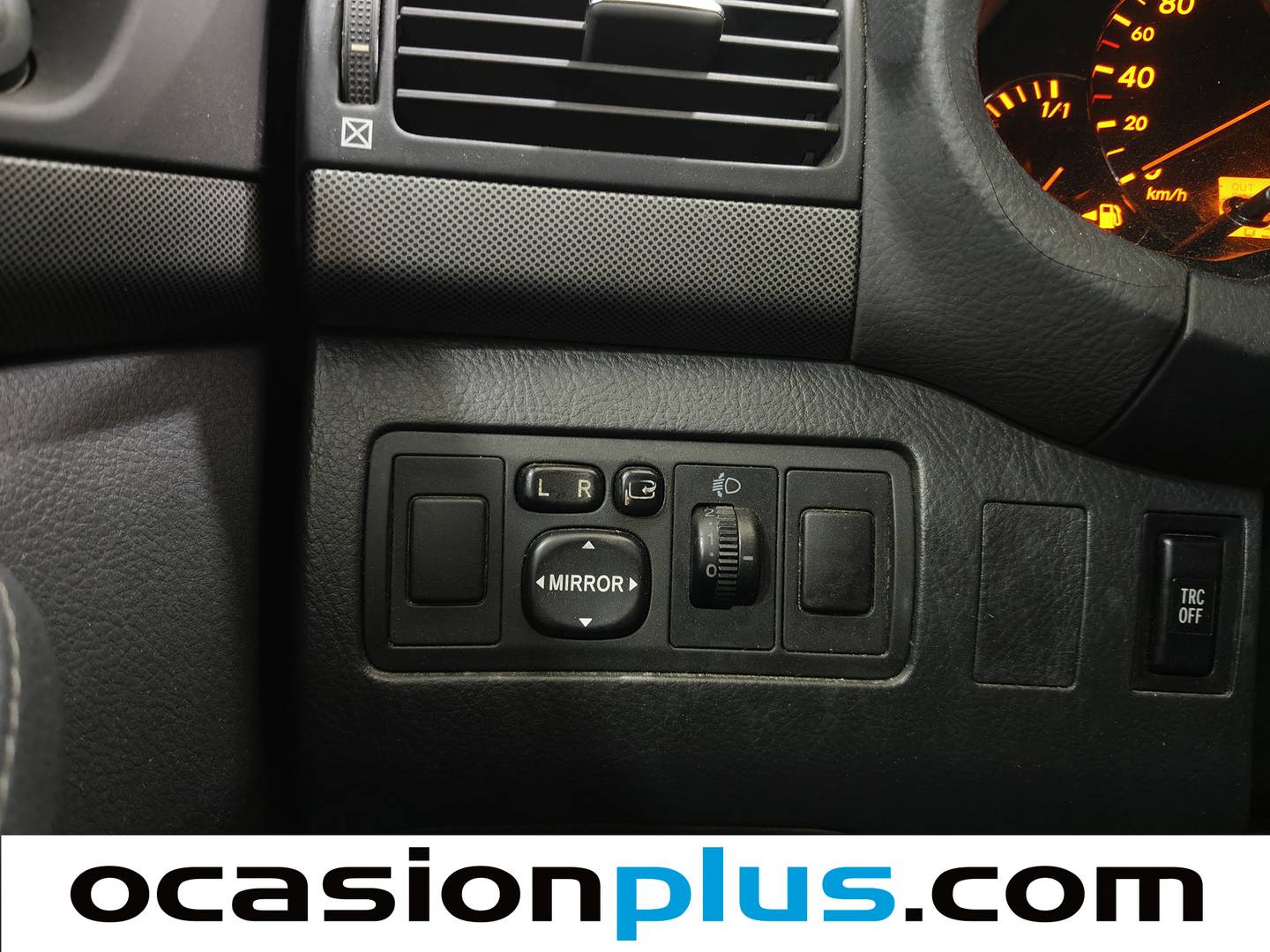 Extras y acabados del Toyota Avensis Toyota Avensis 1.8 VVT-I Sol (129 CV)