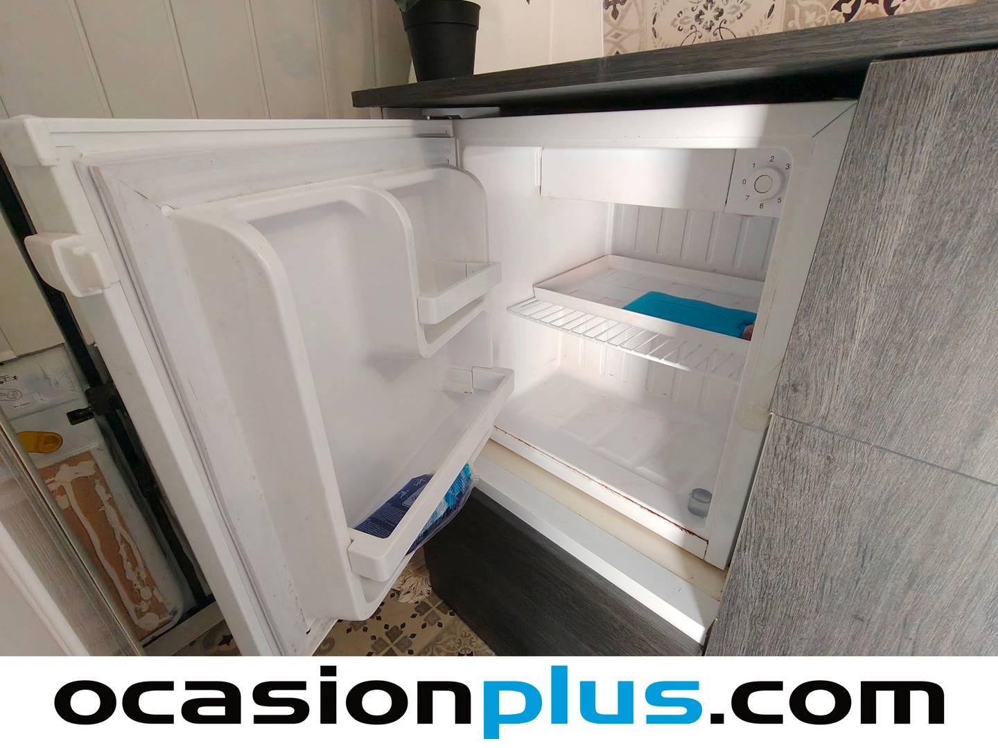 Acabados Ford Transit Custom Ford Transit Custom Furgon 2.2 TDCI 250 L1 Ambiente (100 CV) 3 Plazas CAMPER