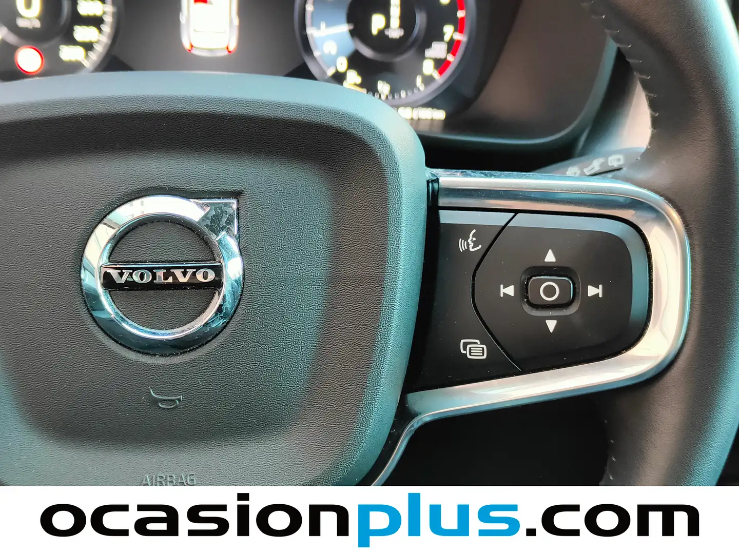 Foto Volvo XC40 Volvo XC40 T3 Momentum Pro Auto (163 CV)