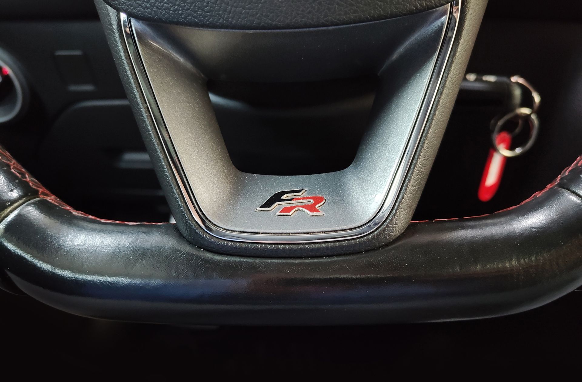SEAT León SC 2.0 TDI FR - foto 32