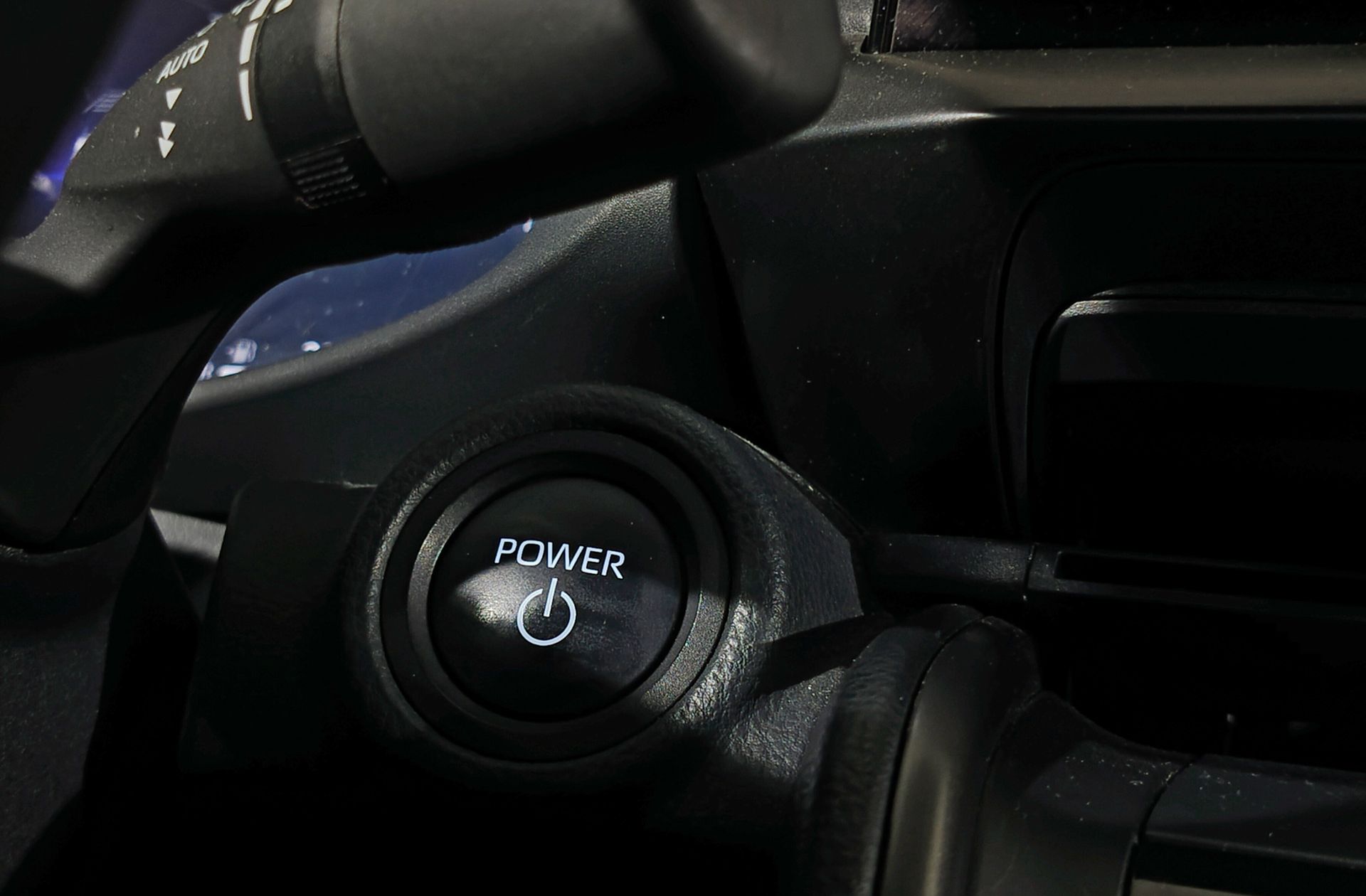 Toyota C-HR 140H Advance - foto 29