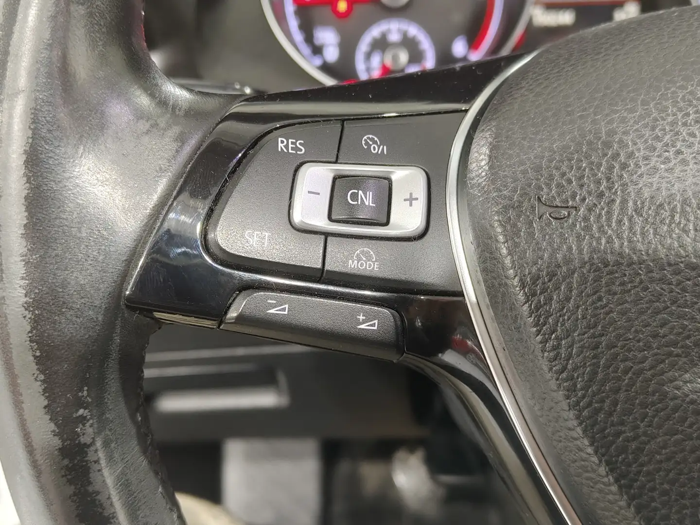 Foto Volkswagen Golf Volkswagen Golf Sport 2.0 TDI CR BMT (150 CV)