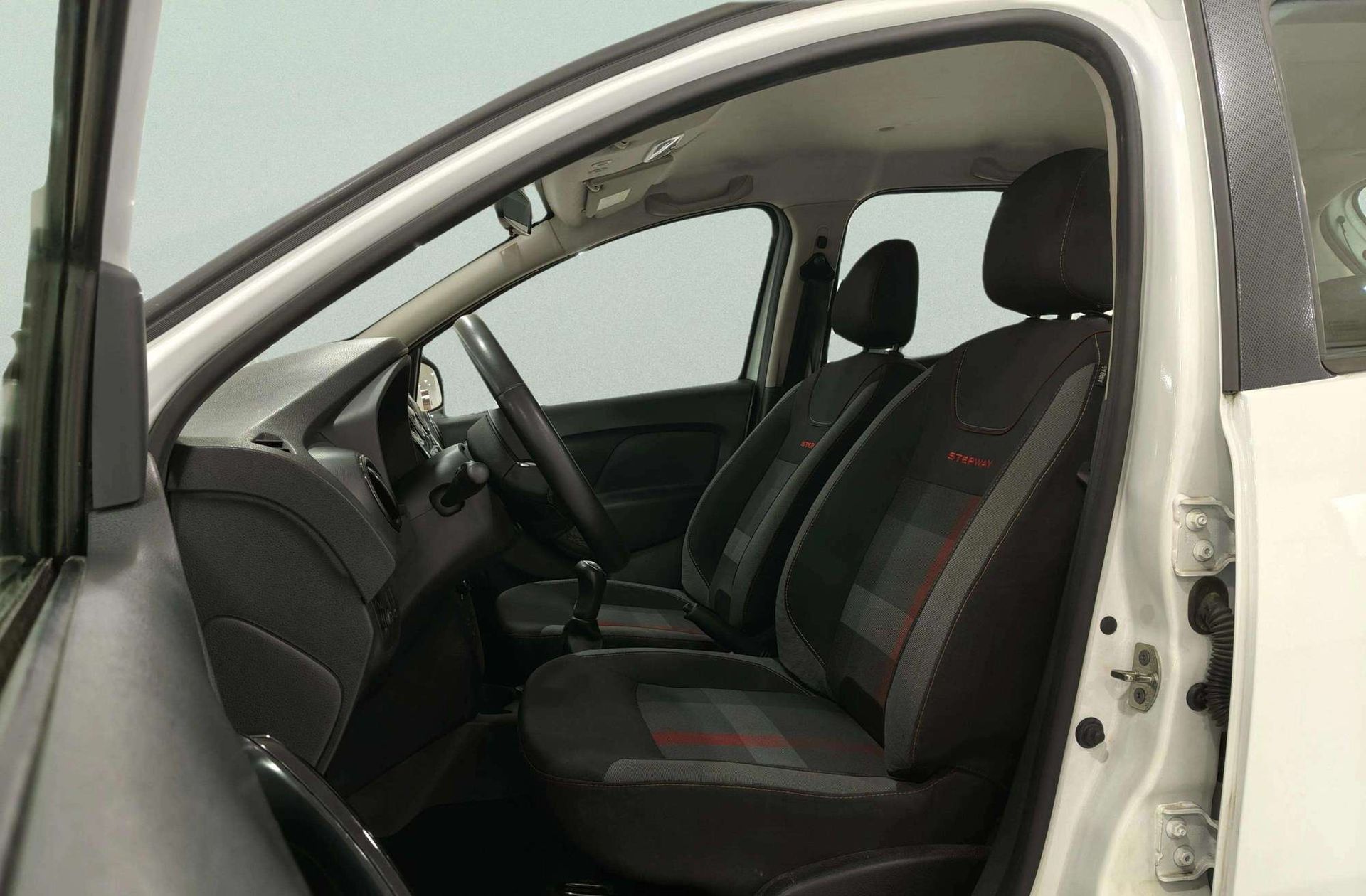 Dacia Sandero Serie Limitada Xplore TCe - foto 12