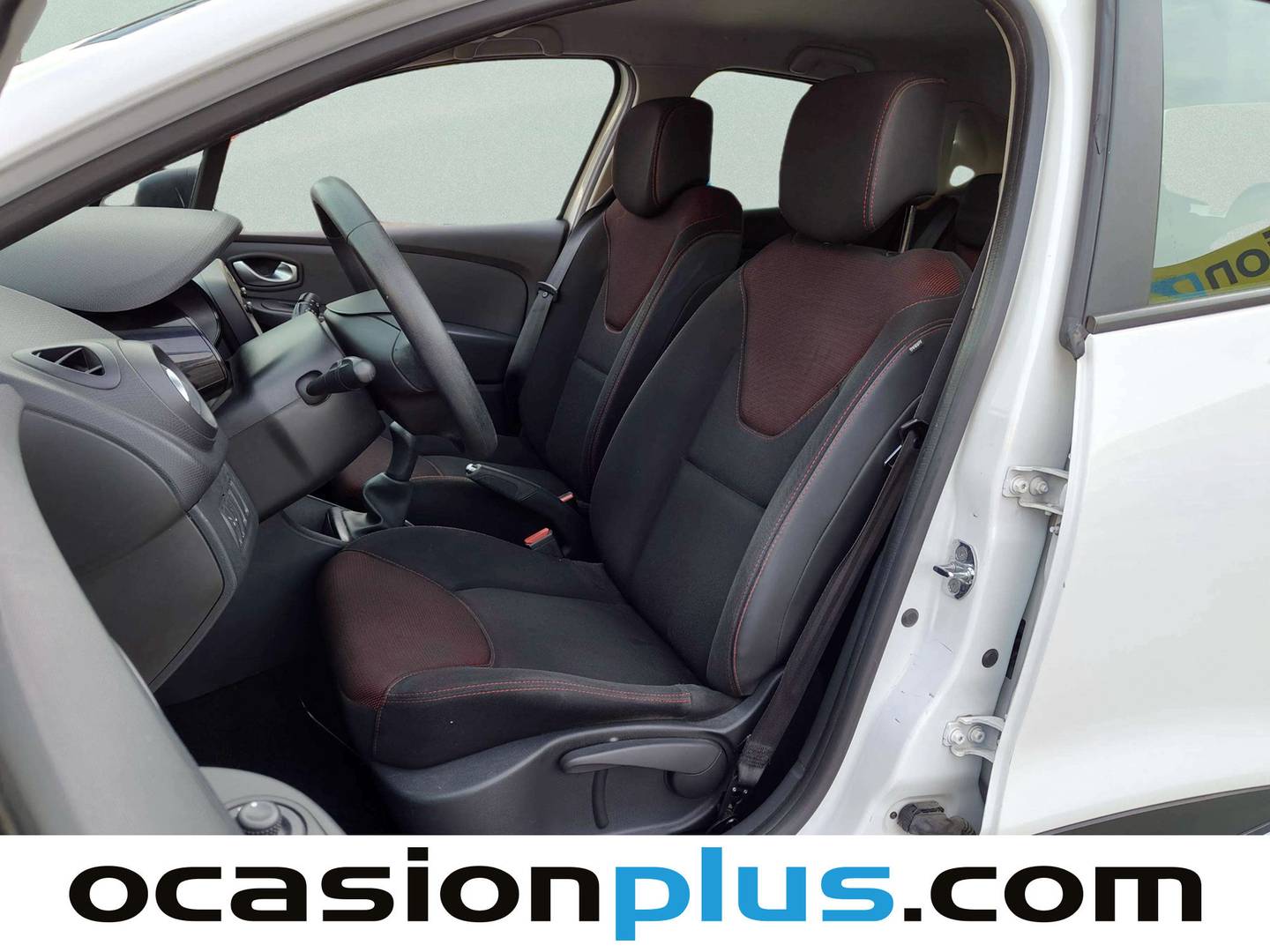 Foto asientos delanteros Renault Clio Renault Clio 1.2 16v Authentique (75 CV)