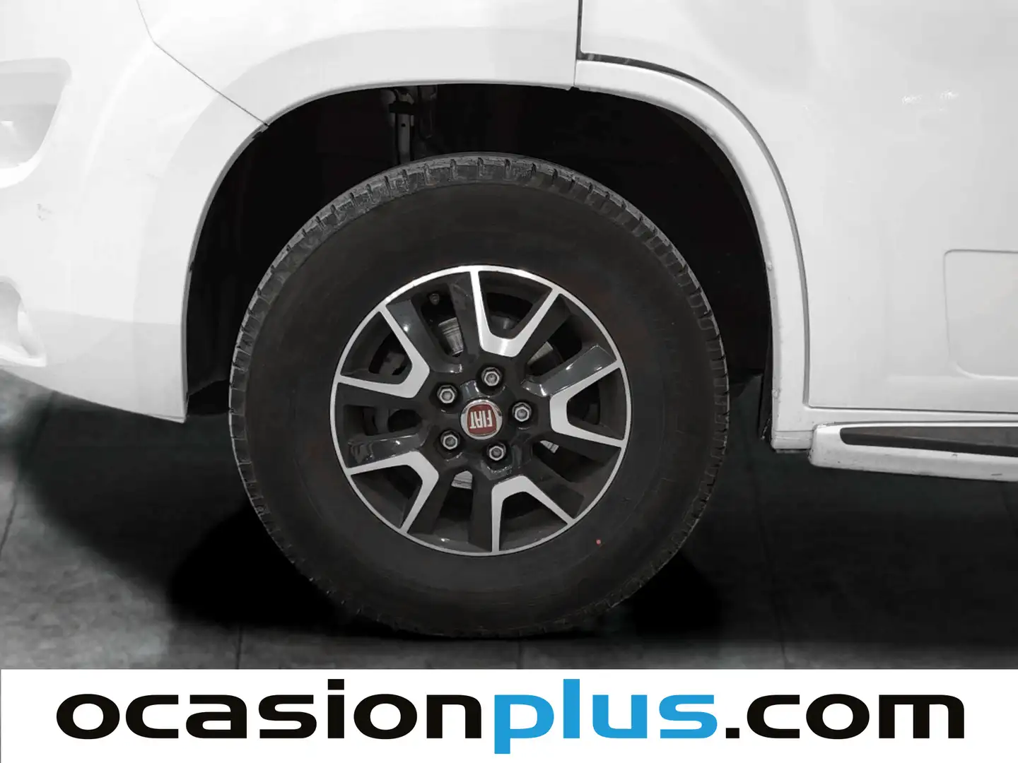 Foto Burstner BT5902 Burstner BT5902 TRAVEL VAN T-590 (150 CV)