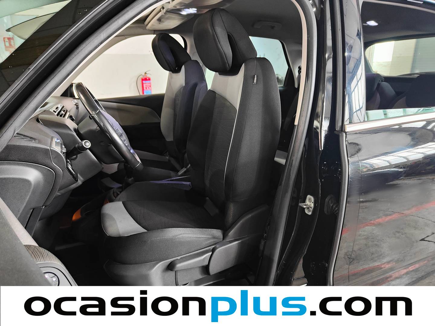 Foto asientos delanteros Citroën C4 Picasso Citroën C4 Picasso 1.6 e-HDI Intensive  (115 CV)