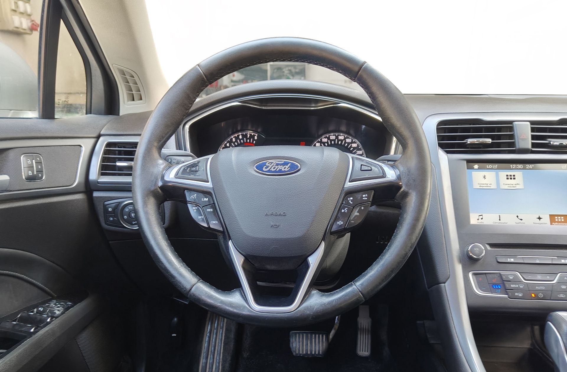 Ford Mondeo 1.5 EcoBoost Titanium Powershift - foto 19