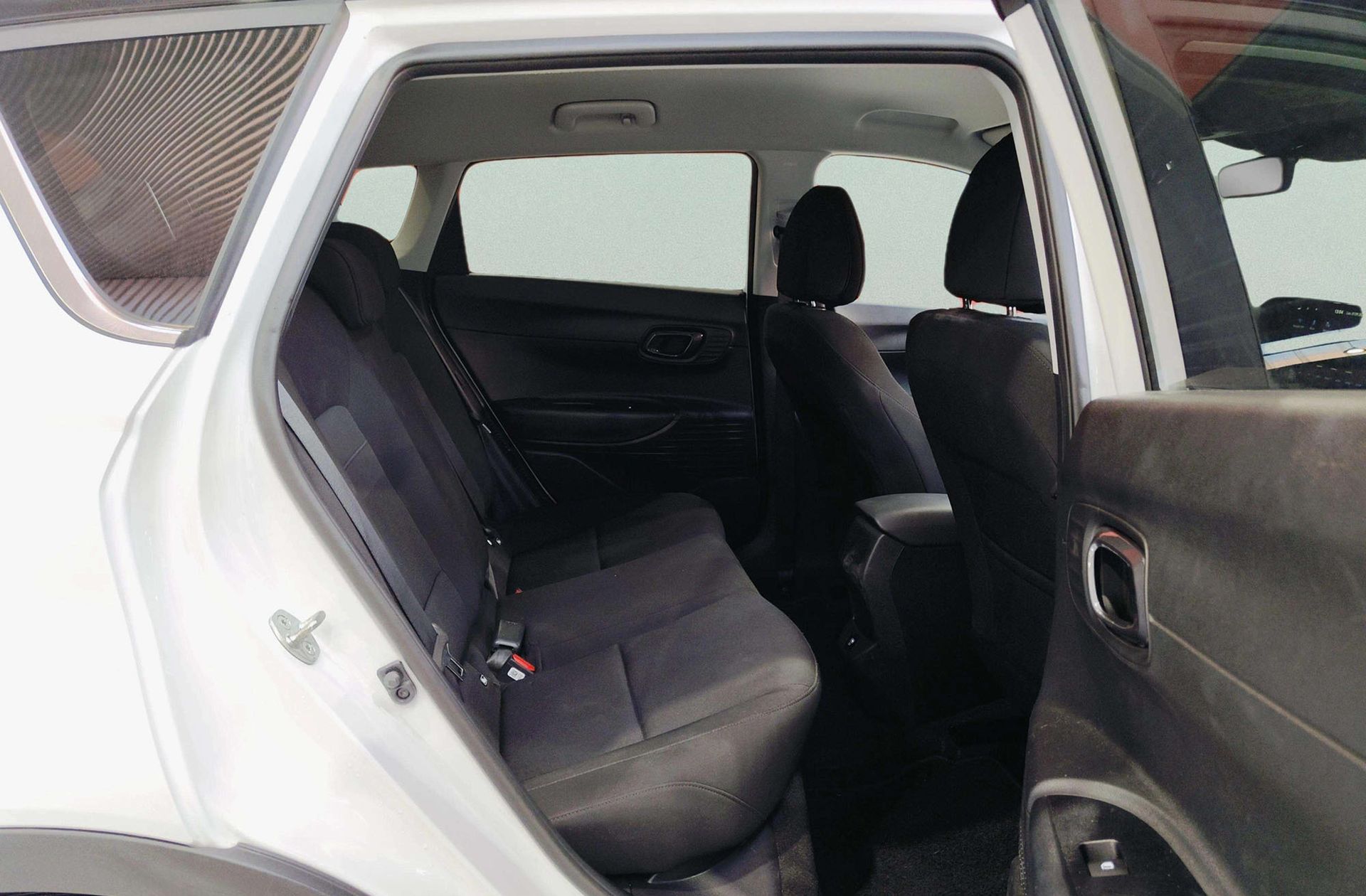 Hyundai Bayon 1.0 T-GDi 48V Tecno DCT - foto 18