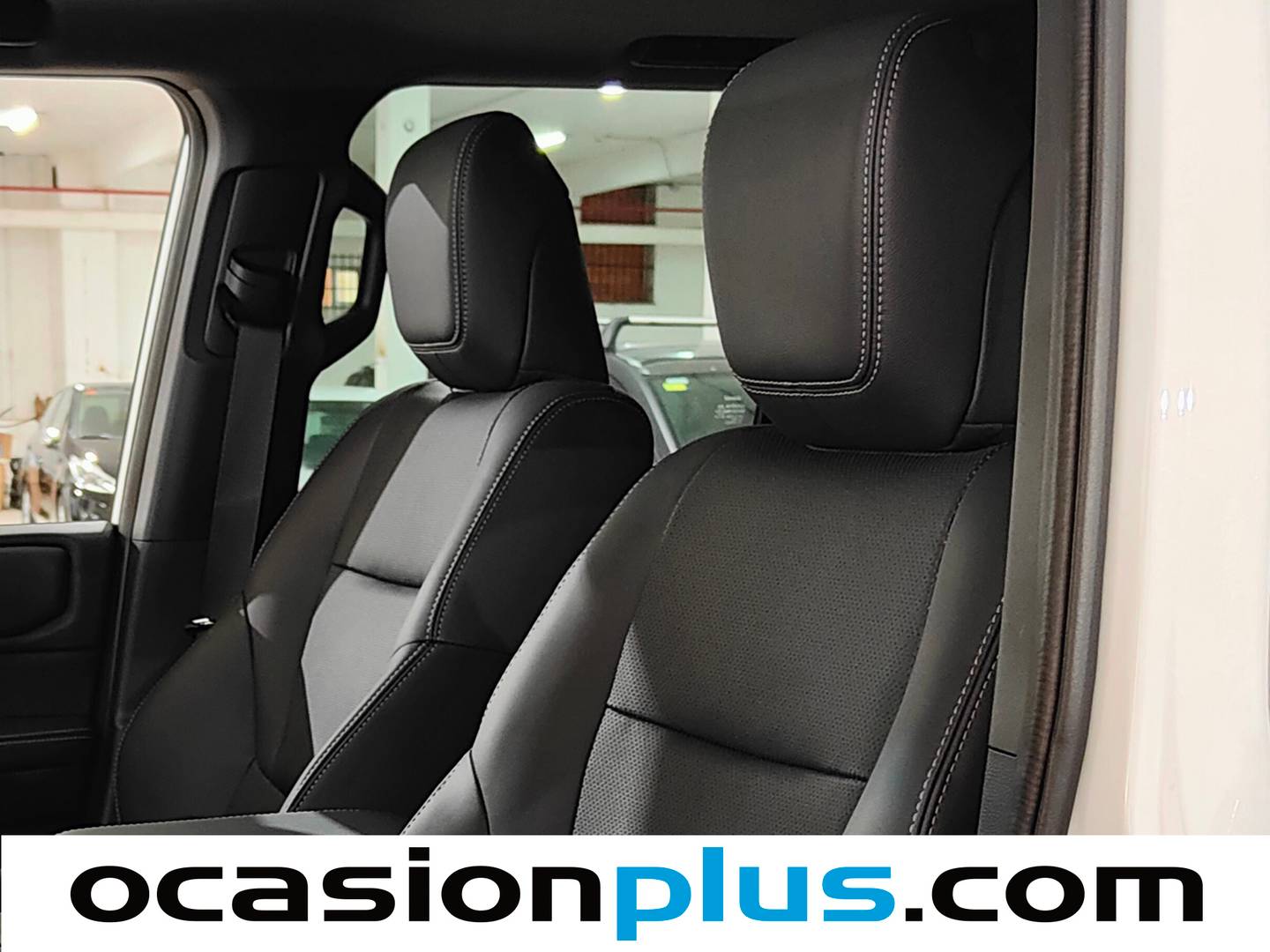 Extras y acabados del Toyota Land Cruiser Toyota Land Cruiser 2.8 D-4D VXL Auto (204 CV) 7 Plazas