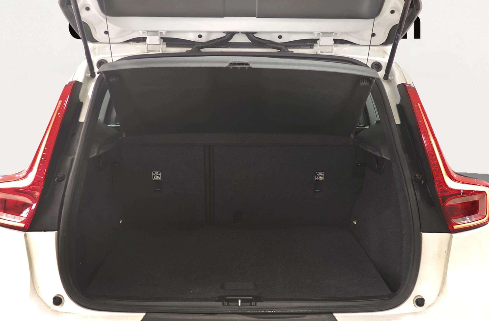 Volvo XC40 T3 - foto 16