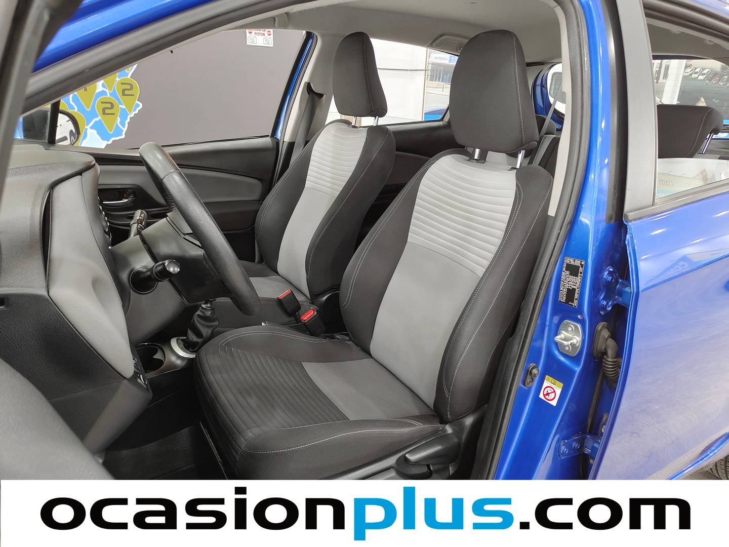 Foto asientos delanteros Toyota Yaris Toyota Yaris 1.5 Active (111 CV)
