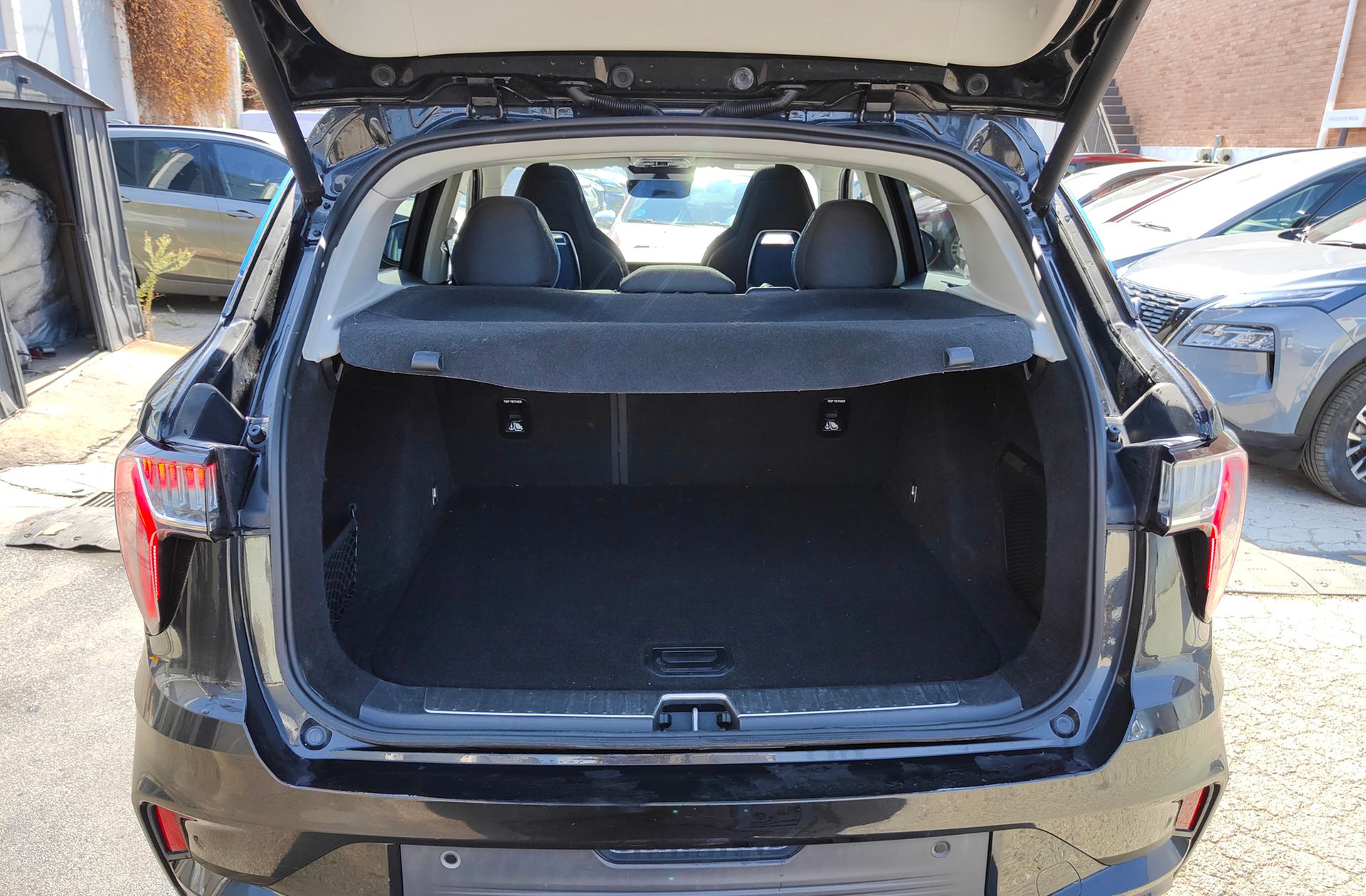 Lynk & Co 01 1.5 PHEV - foto 18