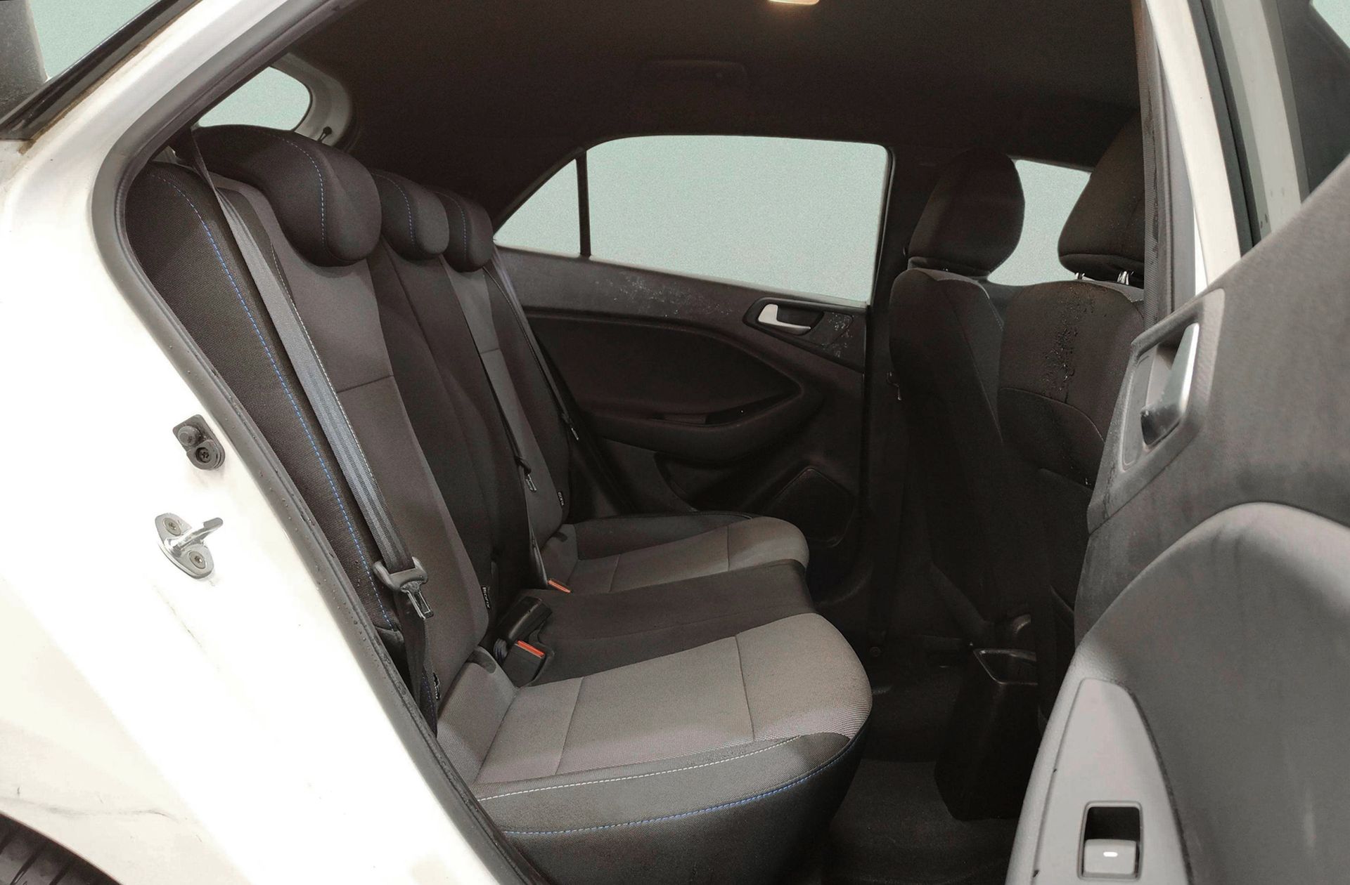 Hyundai i20 1.2 MPI Klass Go! Nav - foto 15