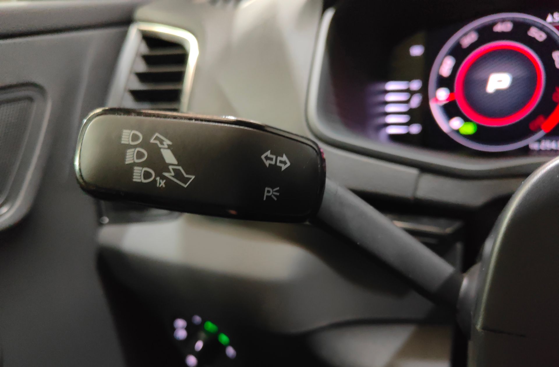 Škoda Karoq 1.5 TSI ACT Sportline DSG - foto 27