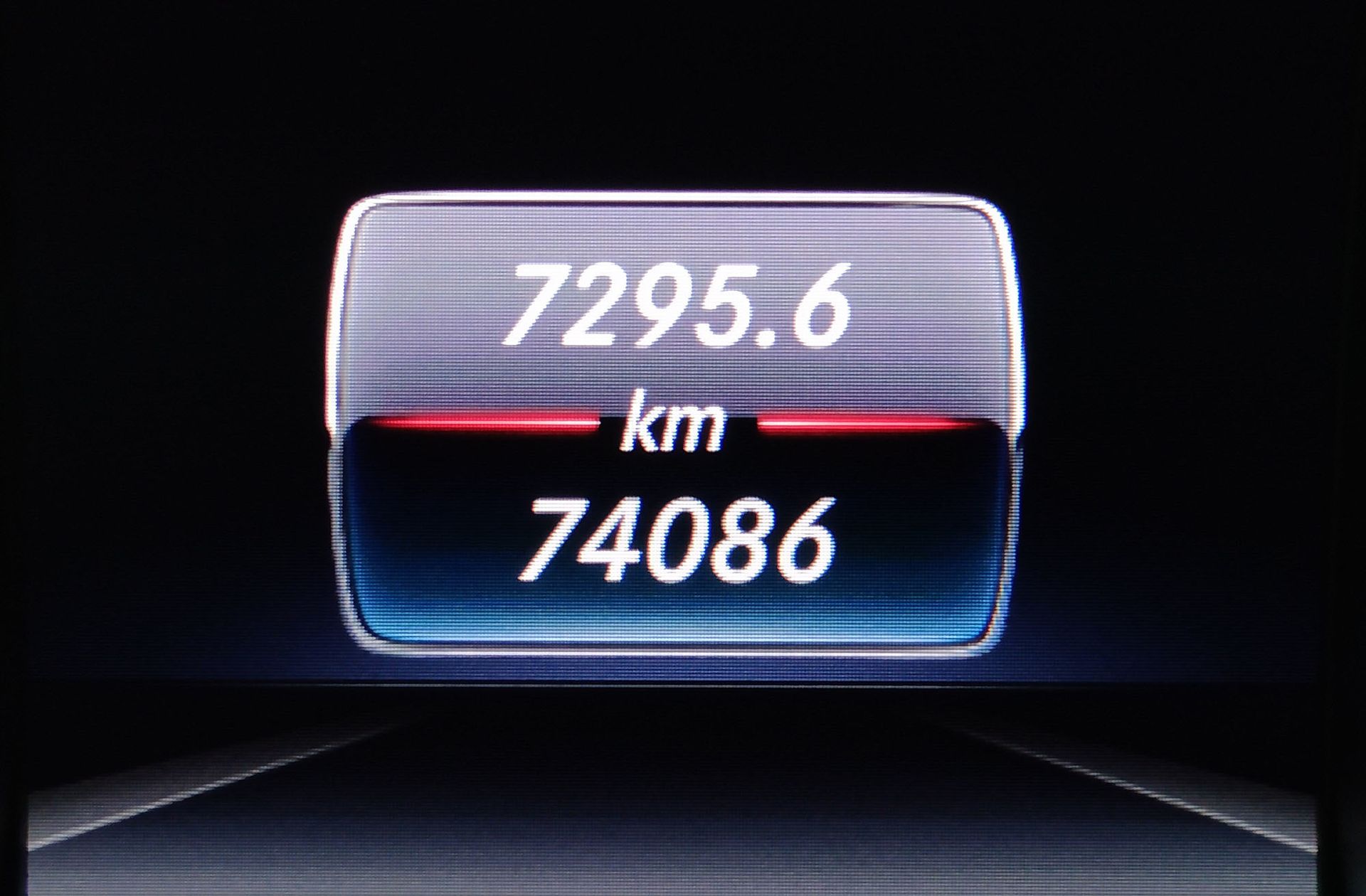 Mercedes-Benz GLA 220d 4Matic - foto 31