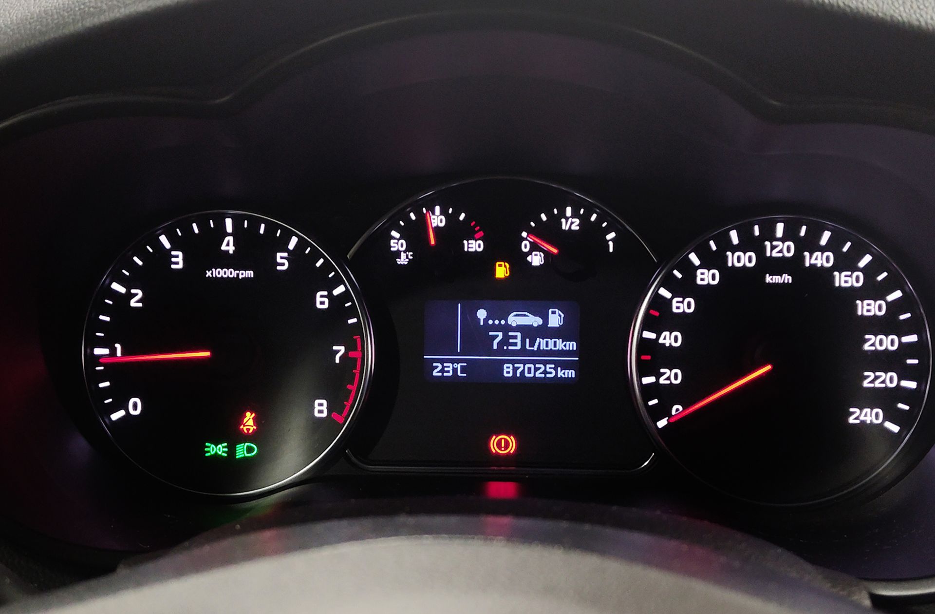 Kia Carens 1.6 GDi Concept - foto 21