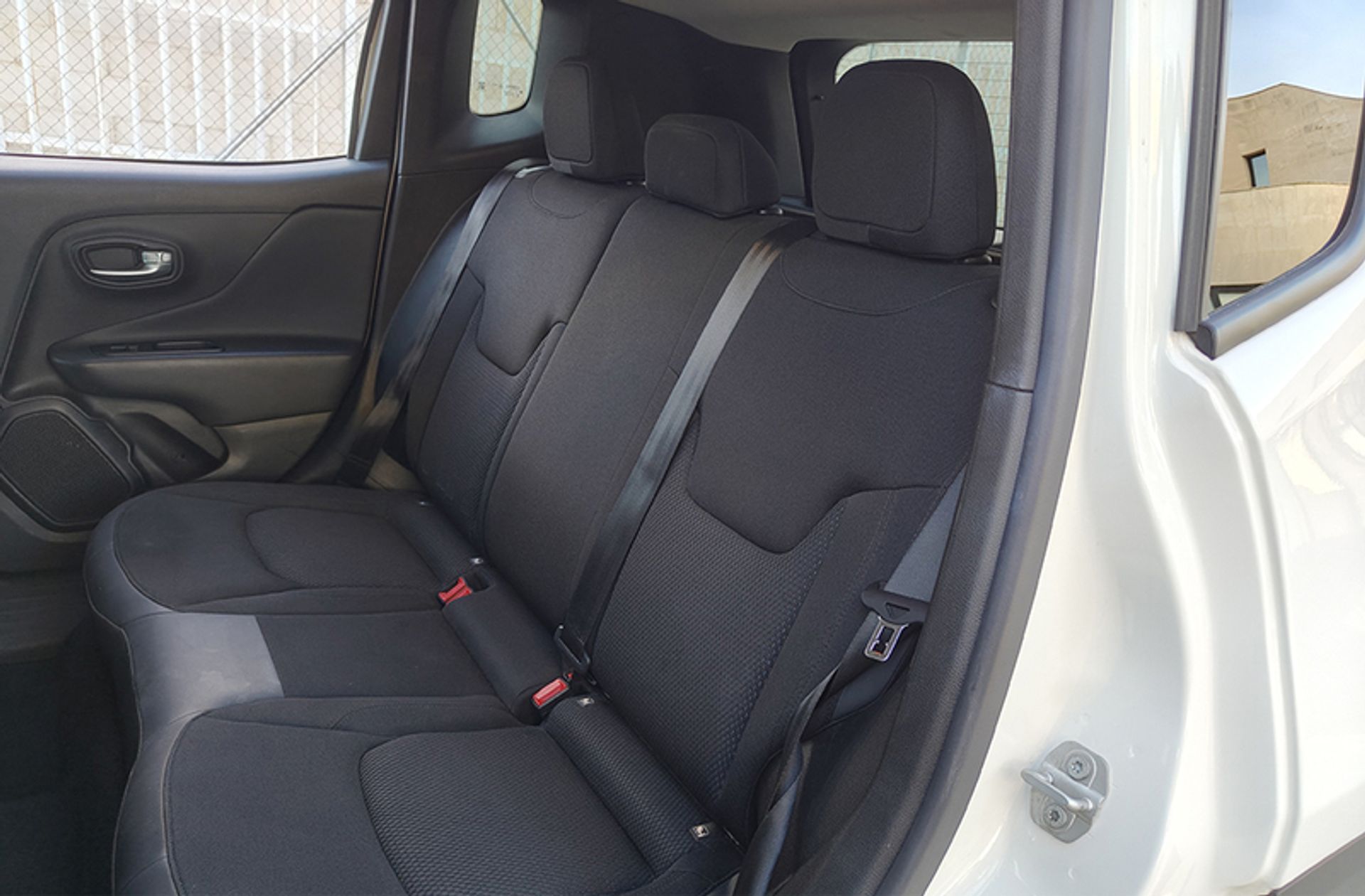 Jeep Renegade 1.0G Night Eagle II 4x2 - foto 9