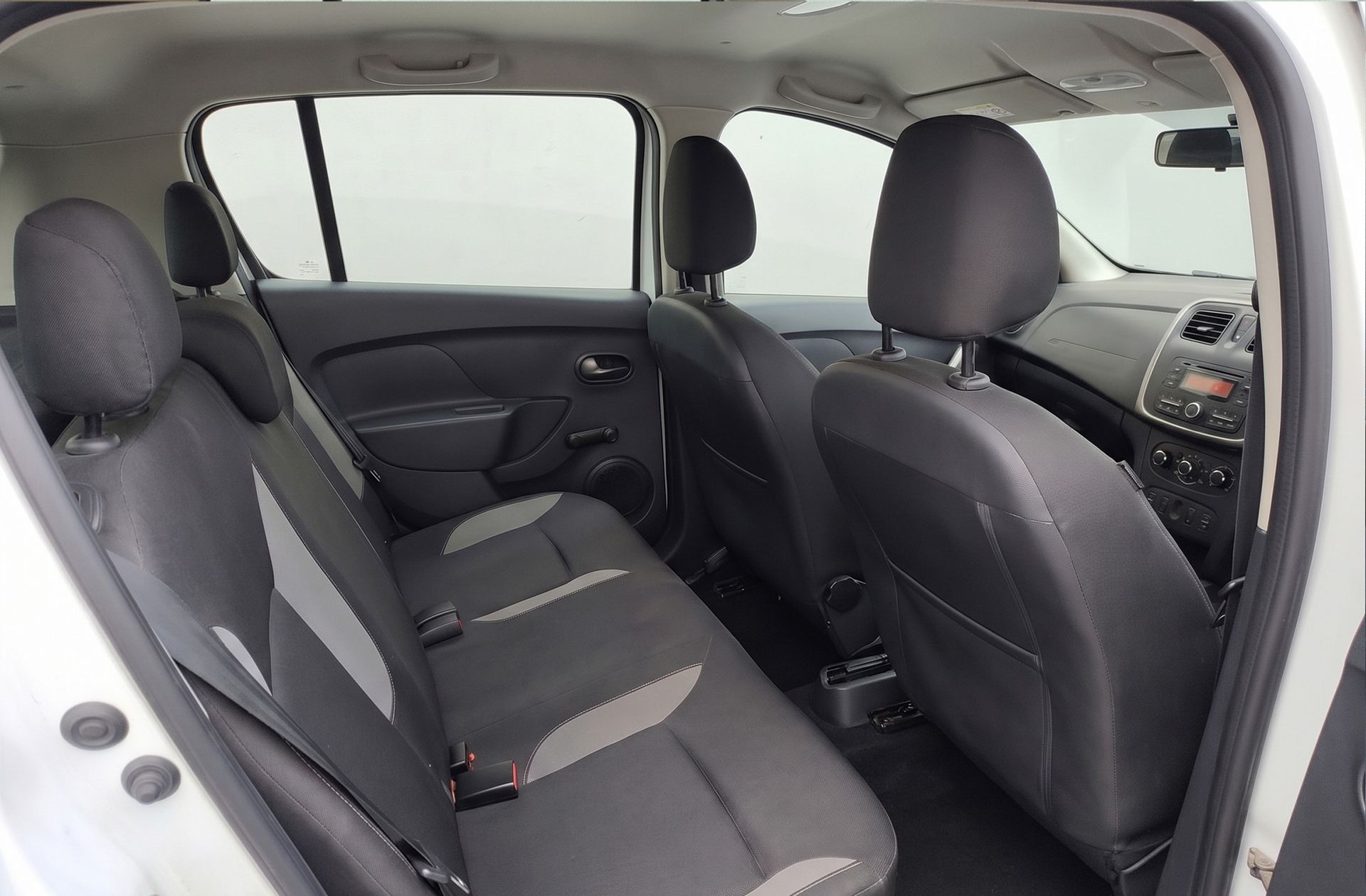 Dacia Sandero Stepway TCe - foto 15