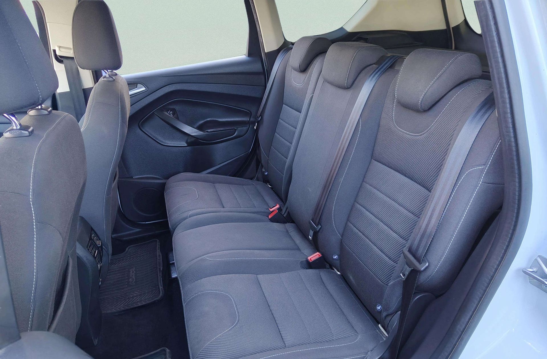 Ford Kuga 2.0 TDCi Trend 4x2 - foto 9