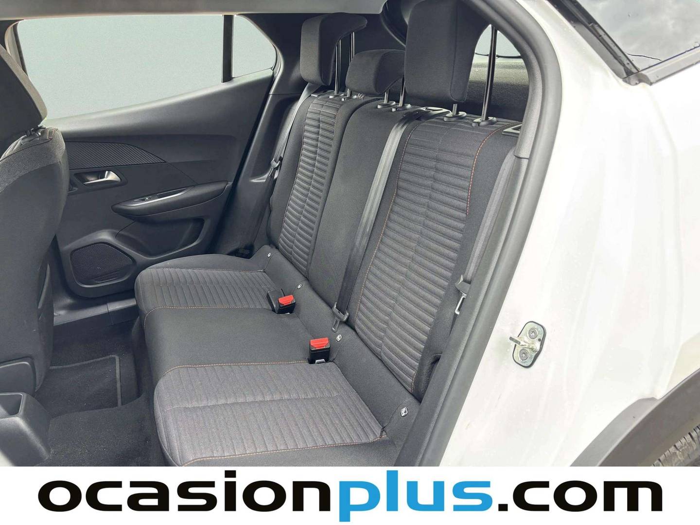Foto asientos traseros Peugeot 2008 Peugeot 2008 BlueHDi 110 S&S Active (110 CV)