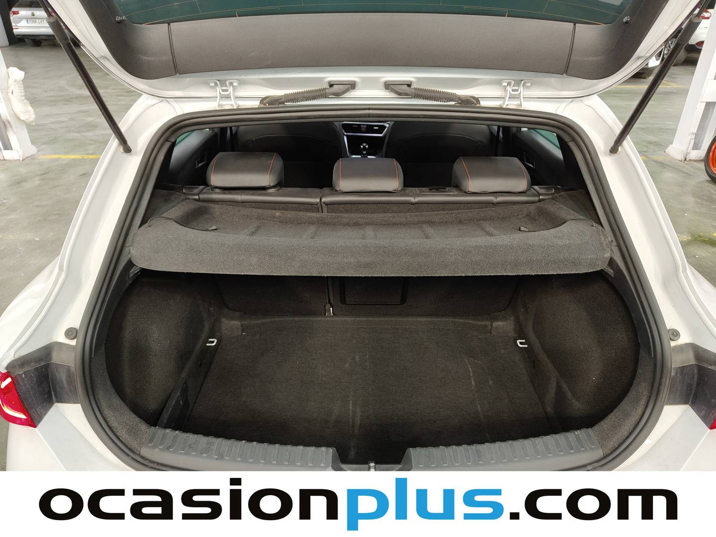 Fotos maletero Seat León Seat León 1.5 TSI FR XS (116 CV)