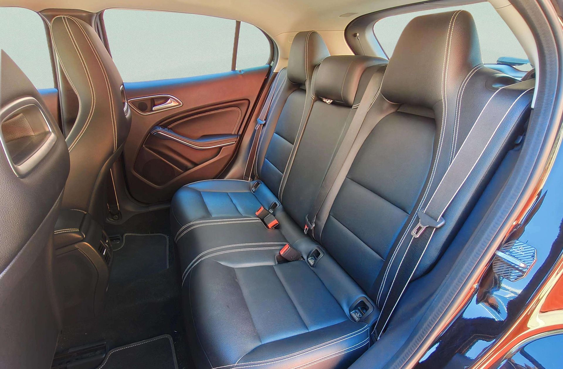 Mercedes-Benz GLA 200 - foto 12