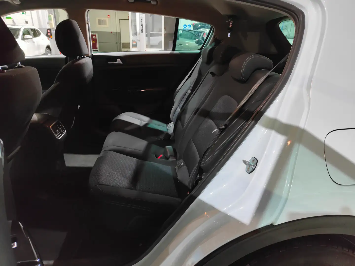 Foto KIA Sportage Kia Sportage 1.6 MHEV Black Edition (136 CV)