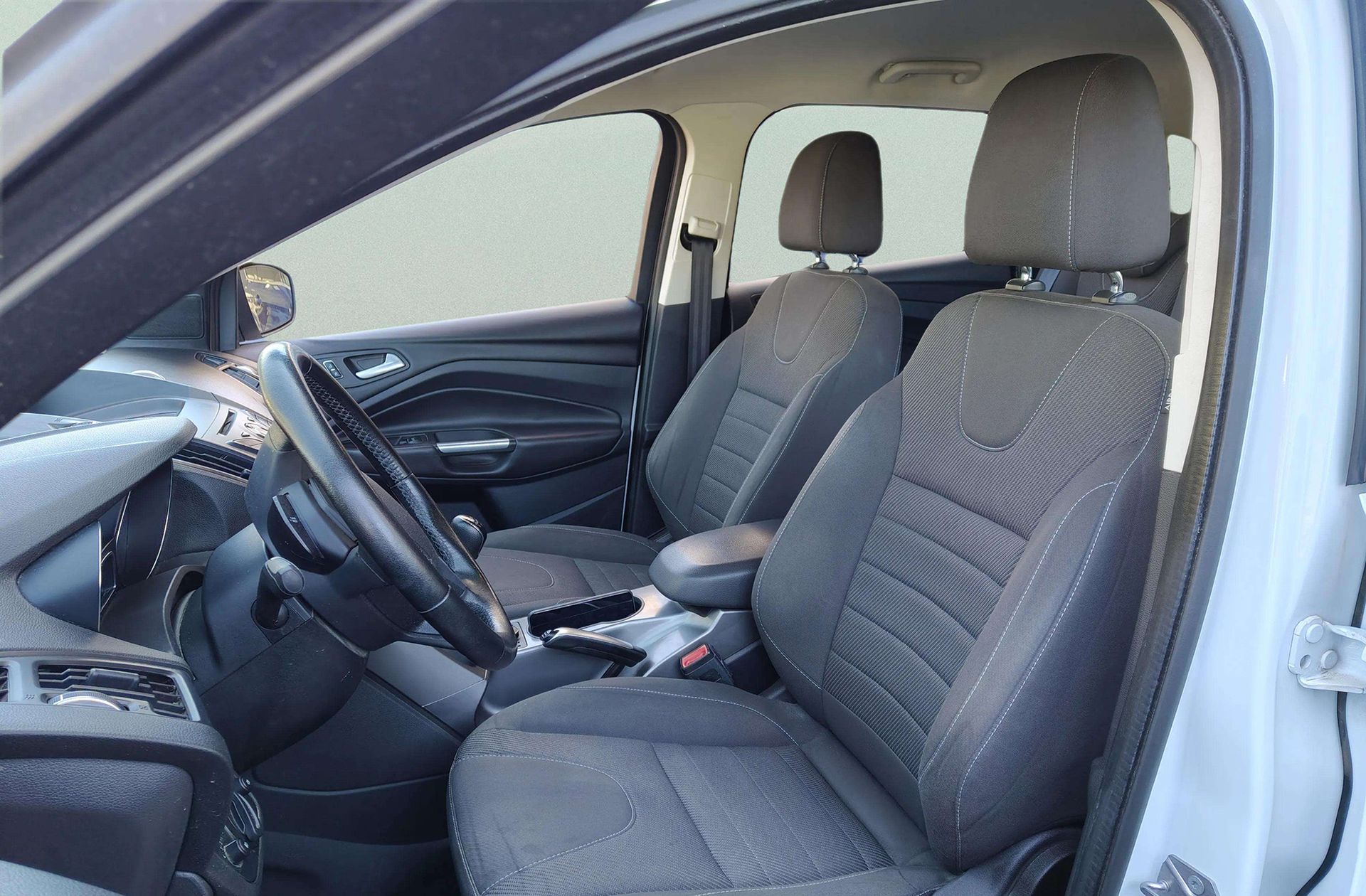 Ford Kuga 2.0 TDCi Trend 4x2 - foto 8