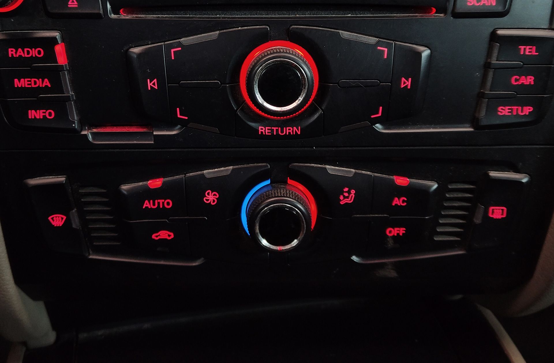 Audi A4 2.0 TDI DPF - foto 24