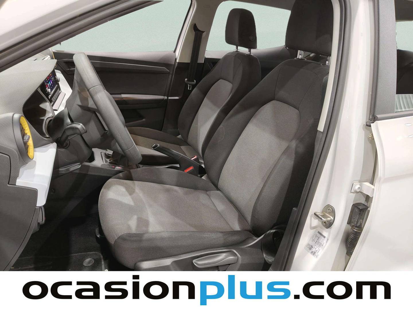 Foto asientos delanteros Seat Ibiza Seat Ibiza 1.0 MPI S&S Reference XL (80 CV)